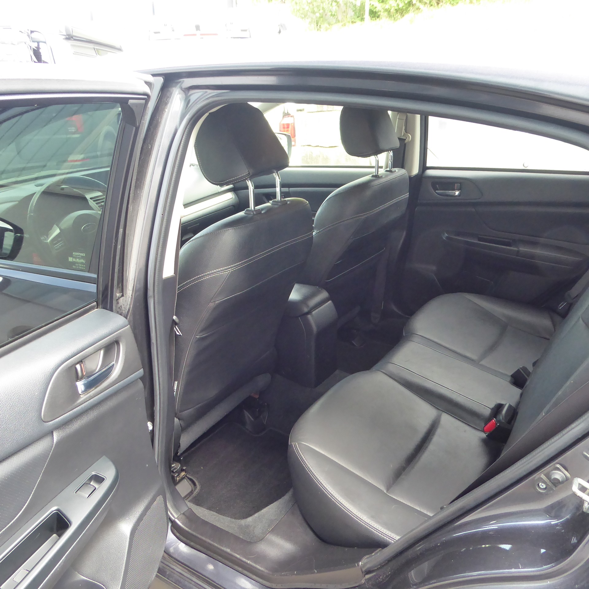 SUBARU XV 2.0 Swiss Three AWD-image-5