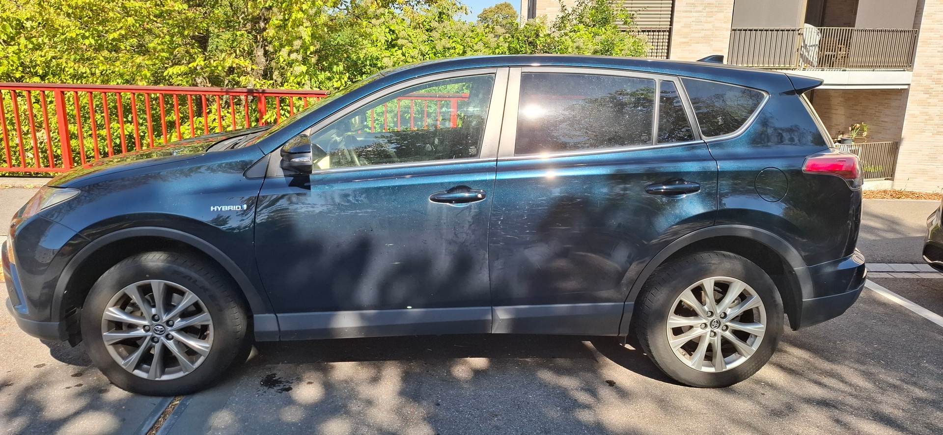 TOYOTA 2.5 HSD Premium-image-3