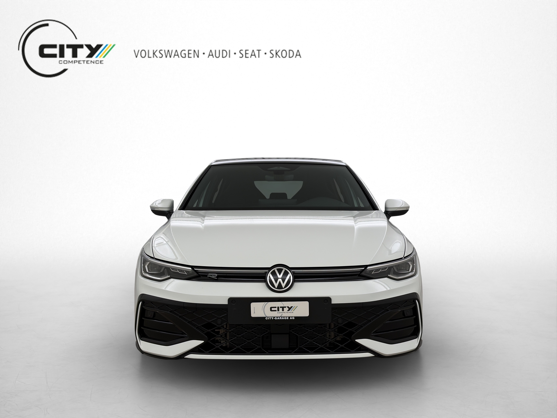 VW Golf 8 1.5 eTSI R-Line DSG-image-3