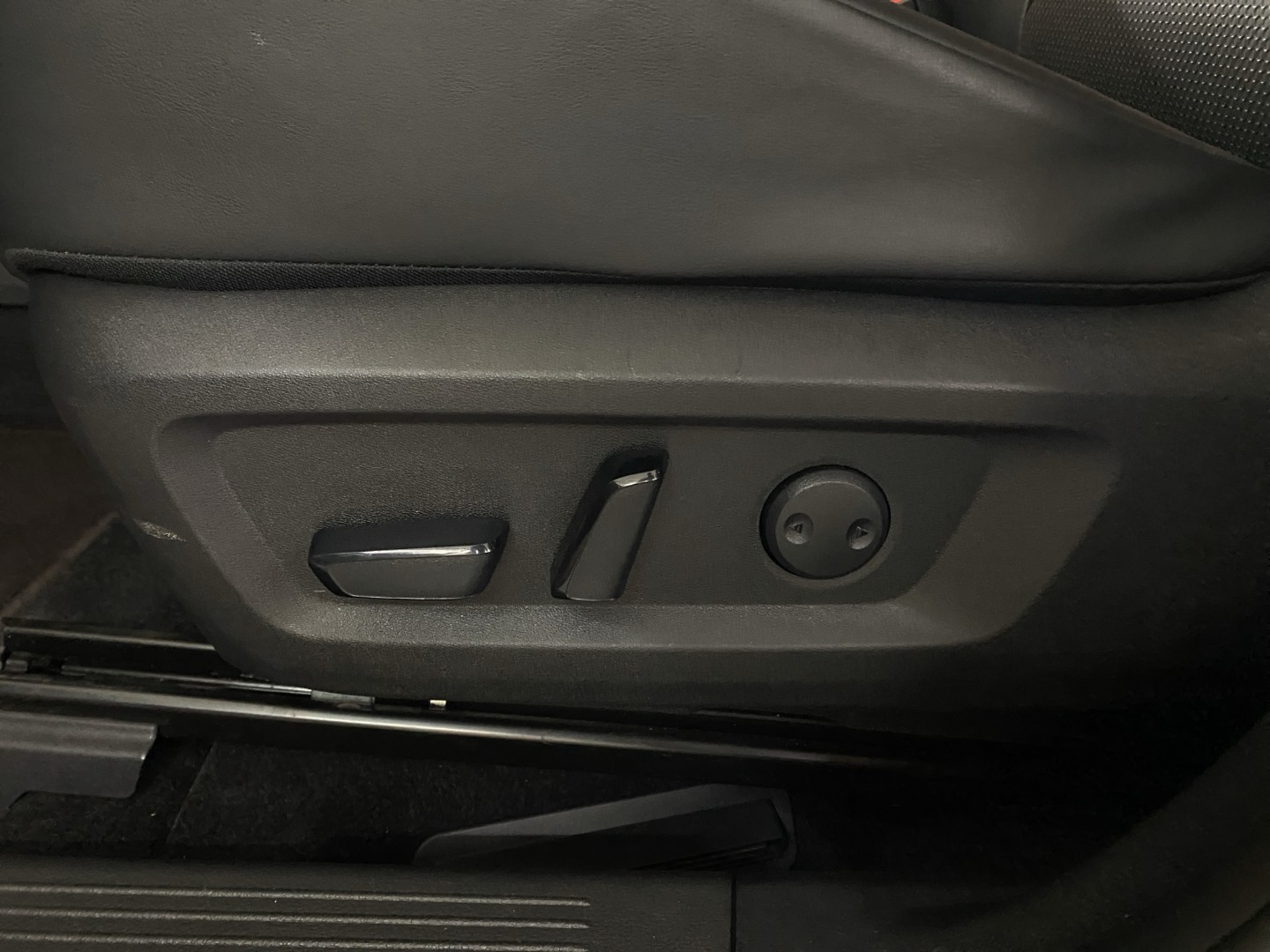 NISSAN X-Trail 1.5 VC-T e-Power 4WD 7 Sitze N-Trek-image-15