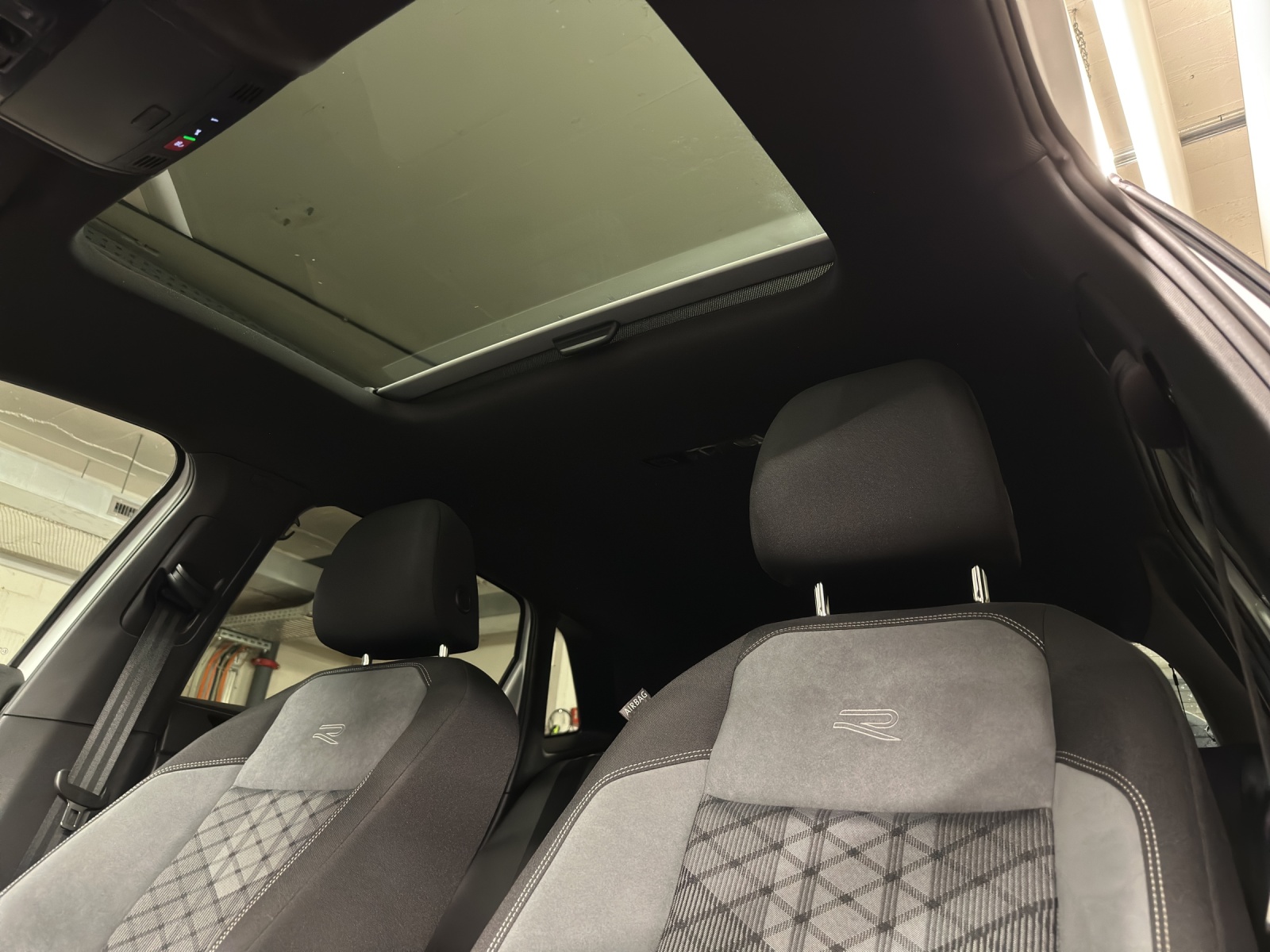 VW Polo 1.0 TSI R-Line DSG-image-14