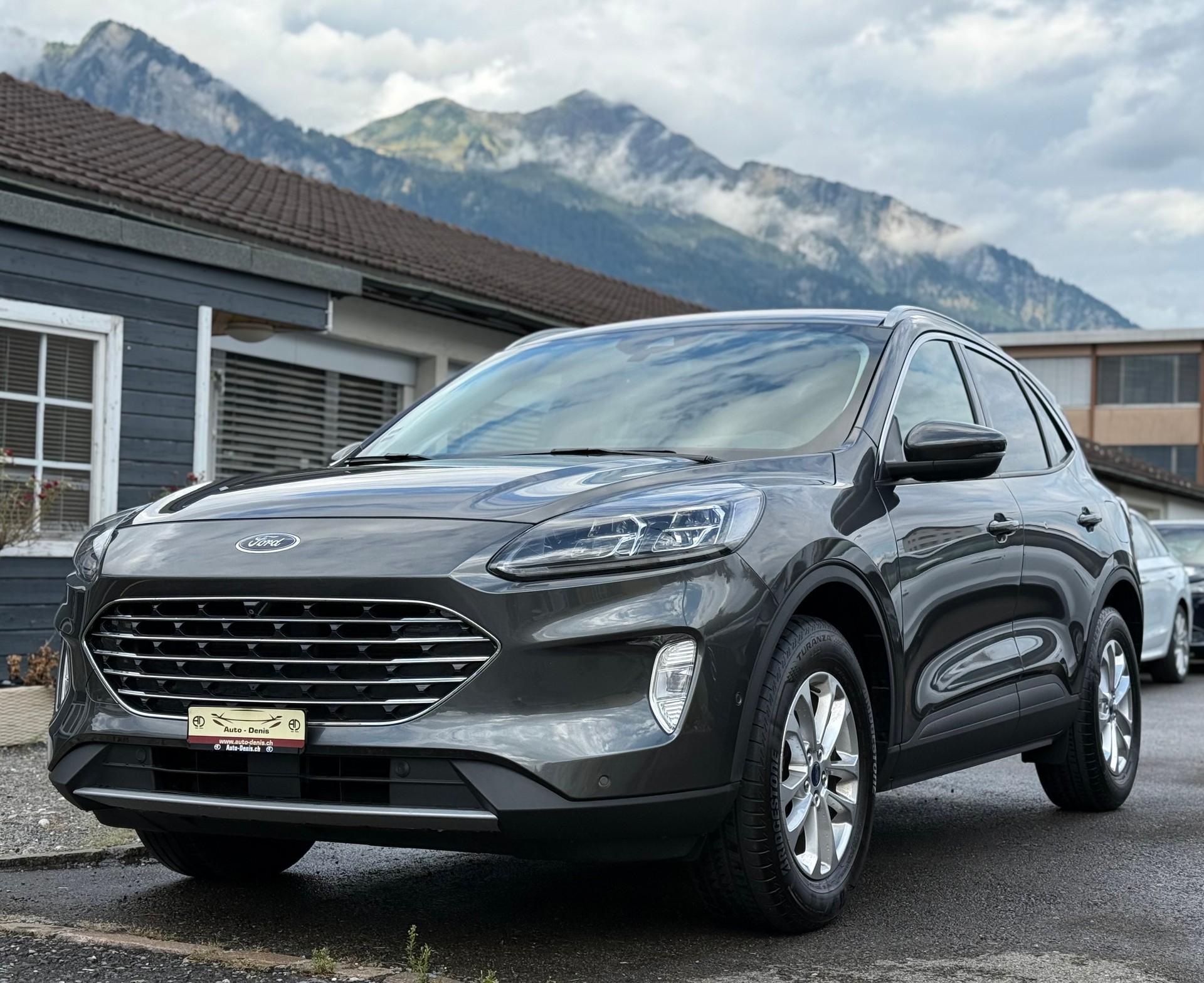 FORD Kuga 2.5 Hybrid Titanium X 4x4-image-1