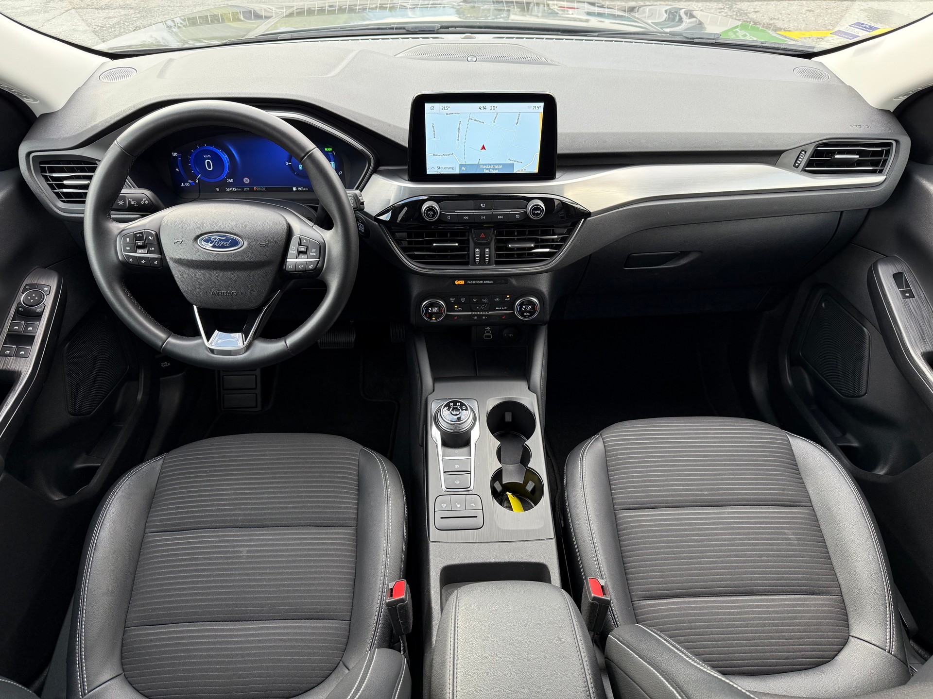 FORD Kuga 2.5 Hybrid Titanium X 4x4-image-12