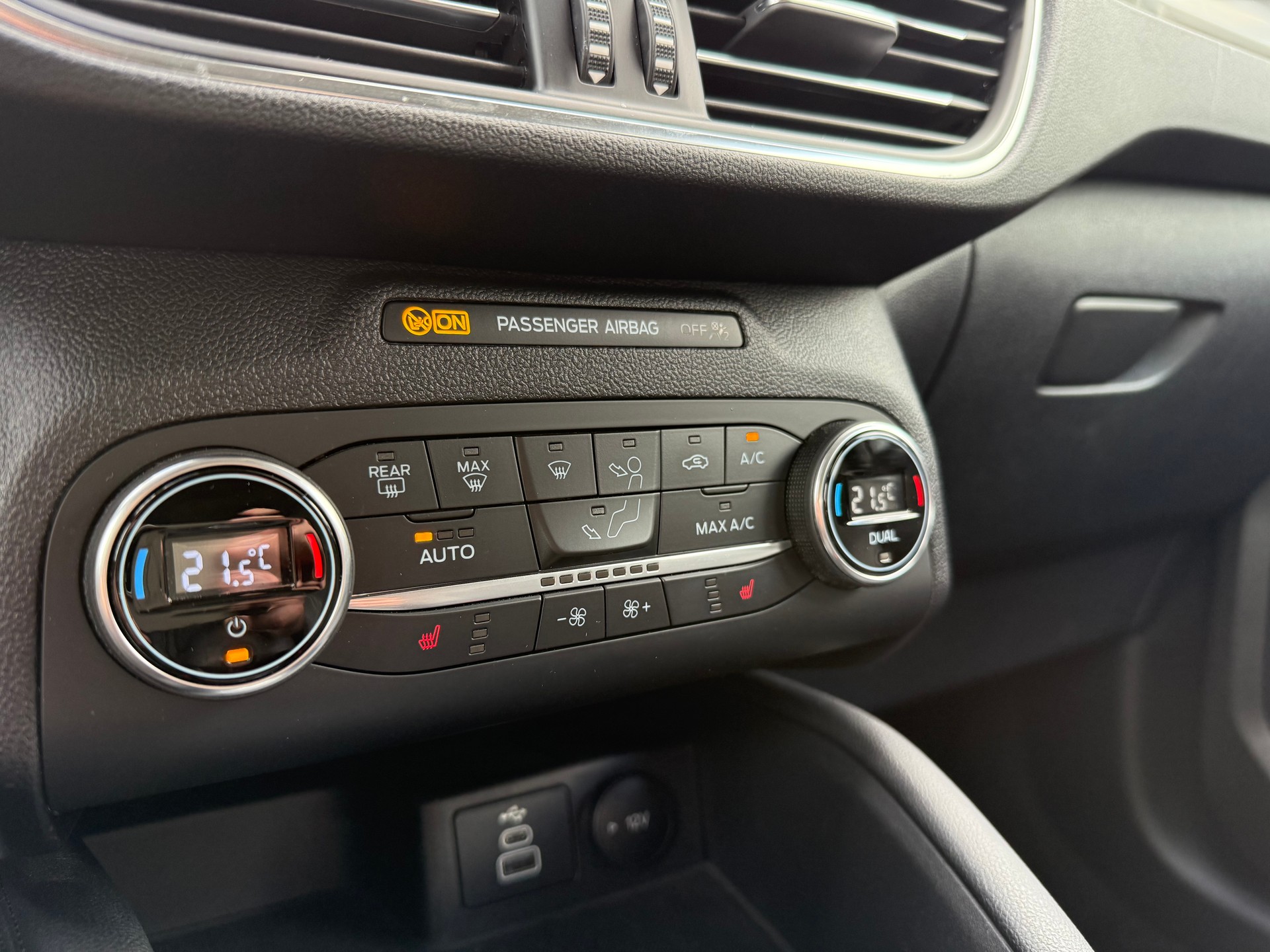 FORD Kuga 2.5 Hybrid Titanium X 4x4-image-20
