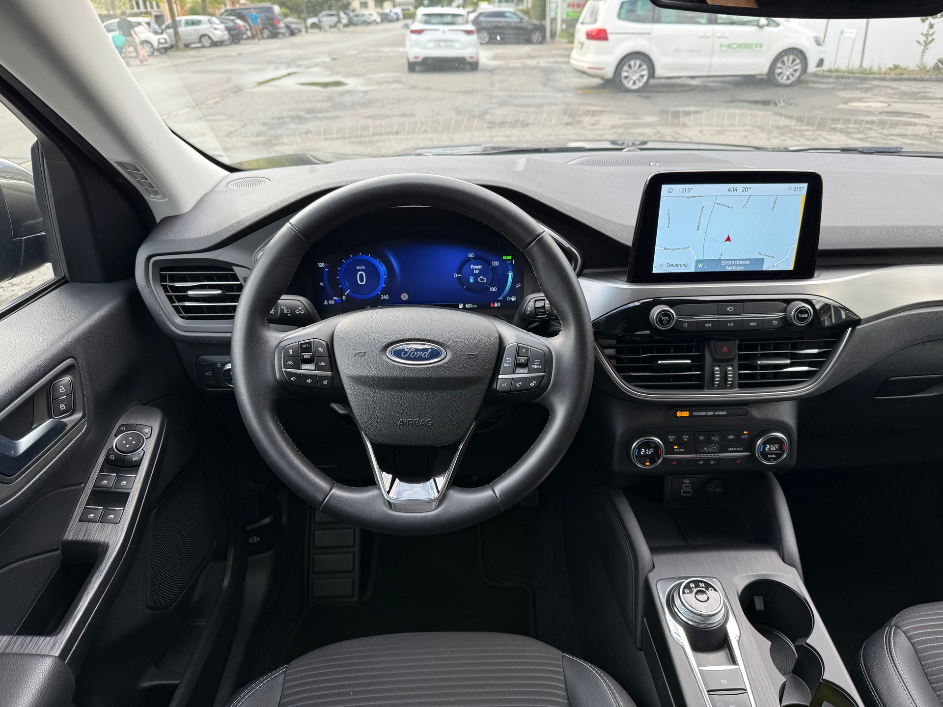FORD Kuga 2.5 Hybrid Titanium X 4x4-image-13