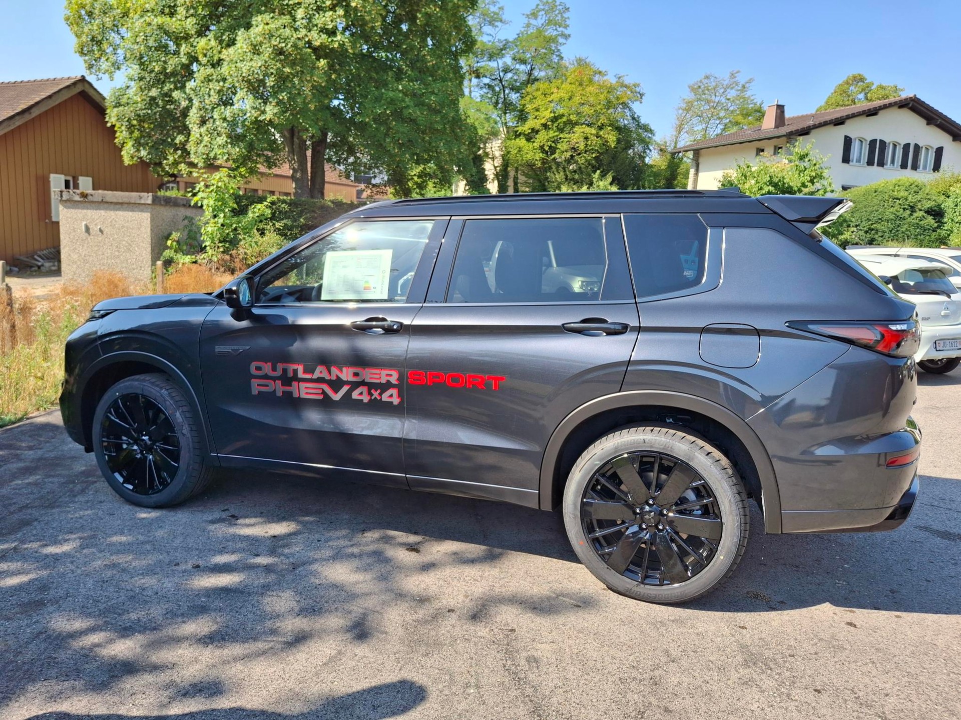 MITSUBISHI Outlander 2.4 PHEV Sport 4WD Automatic-image-3