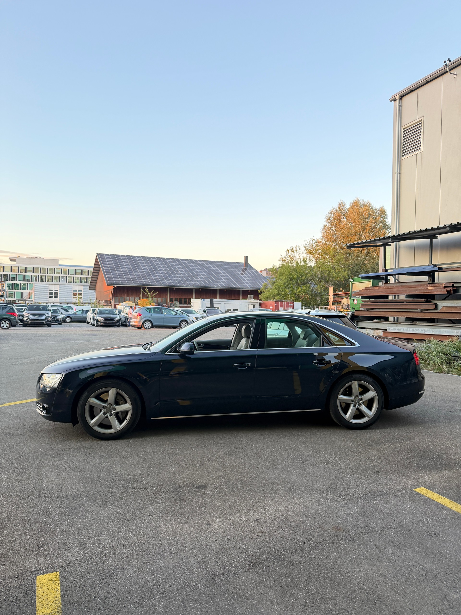 AUDI A8 4.2 FSI quattro tiptronic-image-3