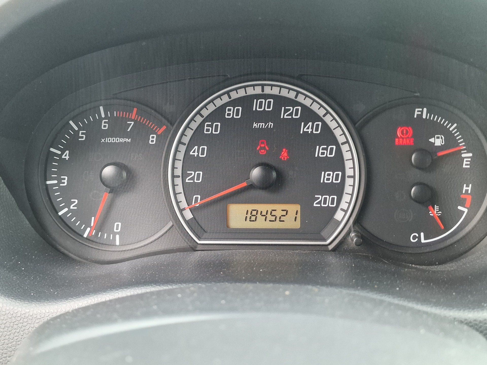 SUZUKI Swift 1.3i 16V GL Top 4x4 12Mt Gara MFK Neu 8Rad-image-11