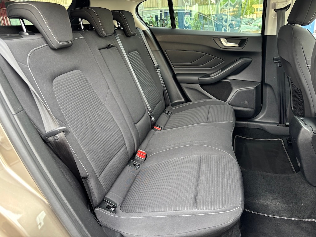 FORD Focus 1.5 SCTi Titanium Automatic-image-15