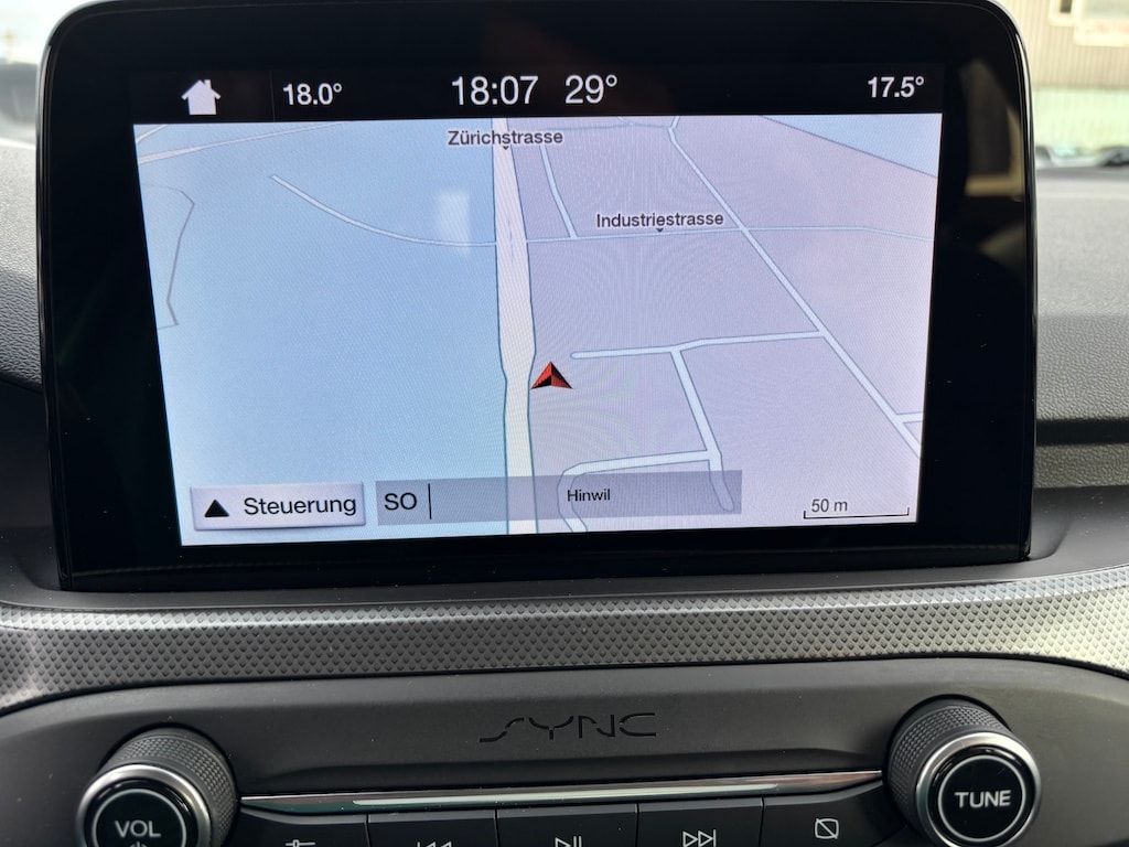 FORD Focus 1.5 SCTi Titanium Automatic-image-12