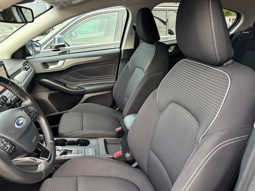 FORD Focus 1.5 SCTi Titanium Automatic-image-7