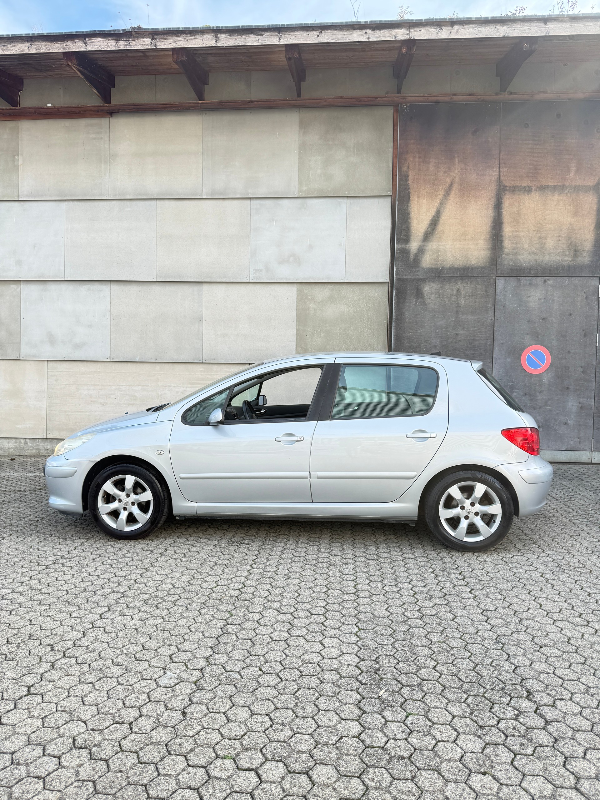 PEUGEOT 307 1.6 16V XS-image-4