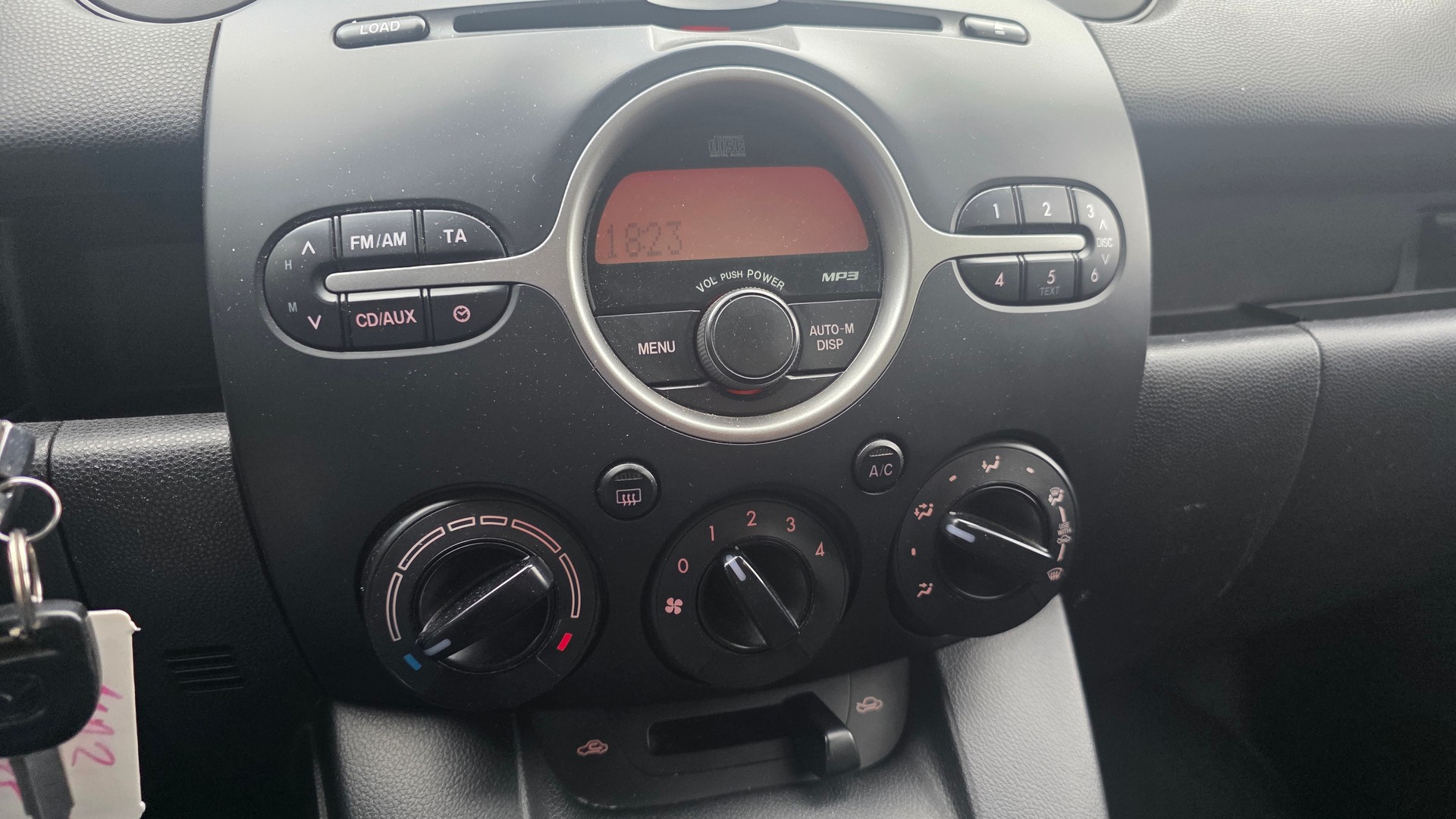 MAZDA 2 1.3i 16V Exclusive-image-5