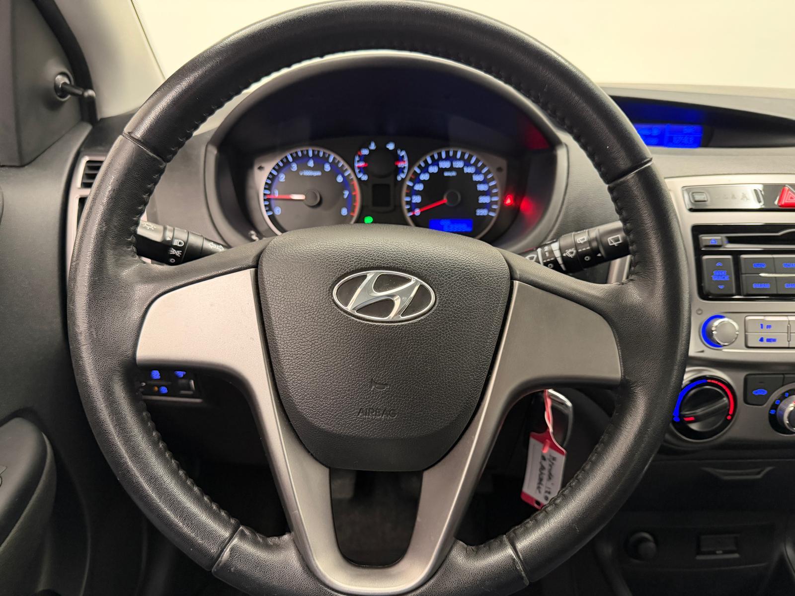 HYUNDAI i20 1.2 Comfort-image-15
