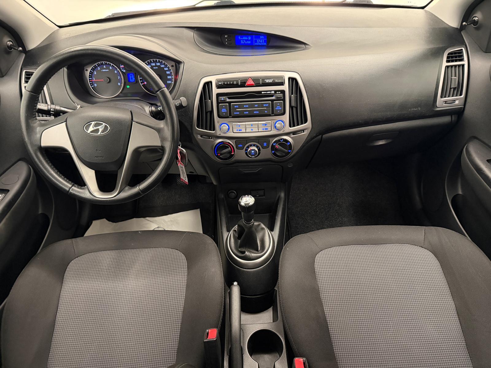 HYUNDAI i20 1.2 Comfort-image-12