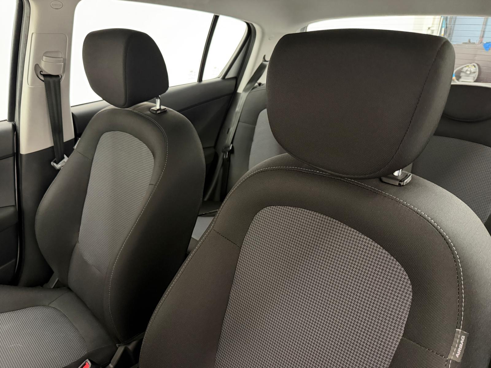 HYUNDAI i20 1.2 Comfort-image-13
