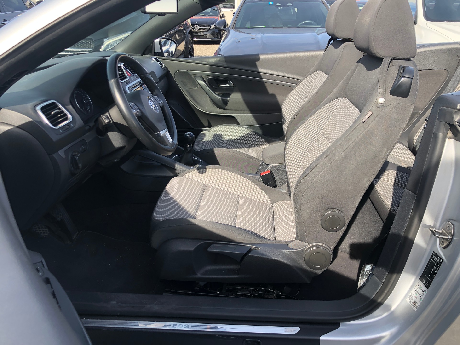 VW Eos 1.4 TSI BlueMotion Technology Value-image-13