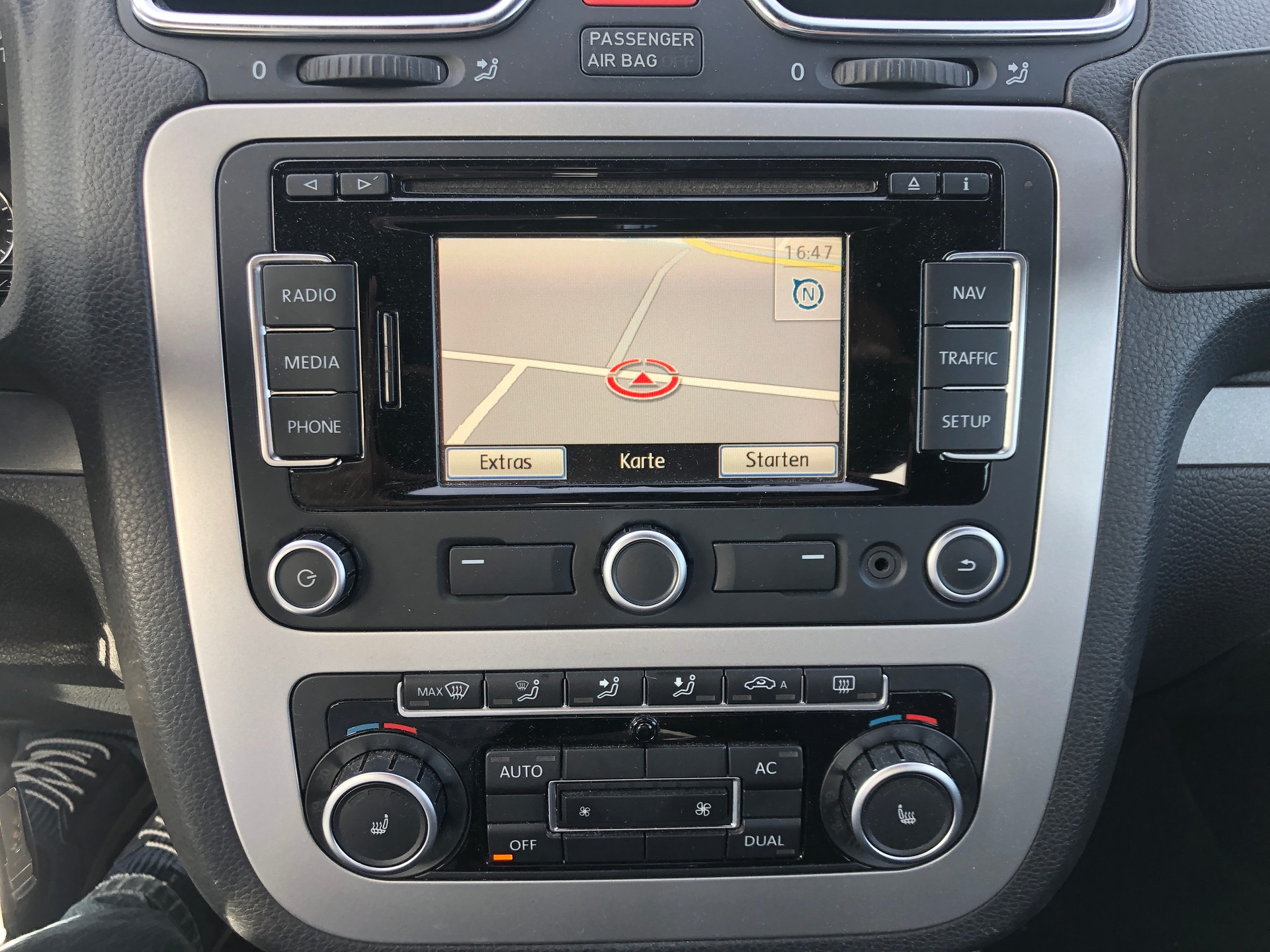 VW Eos 1.4 TSI BlueMotion Technology Value-image-10