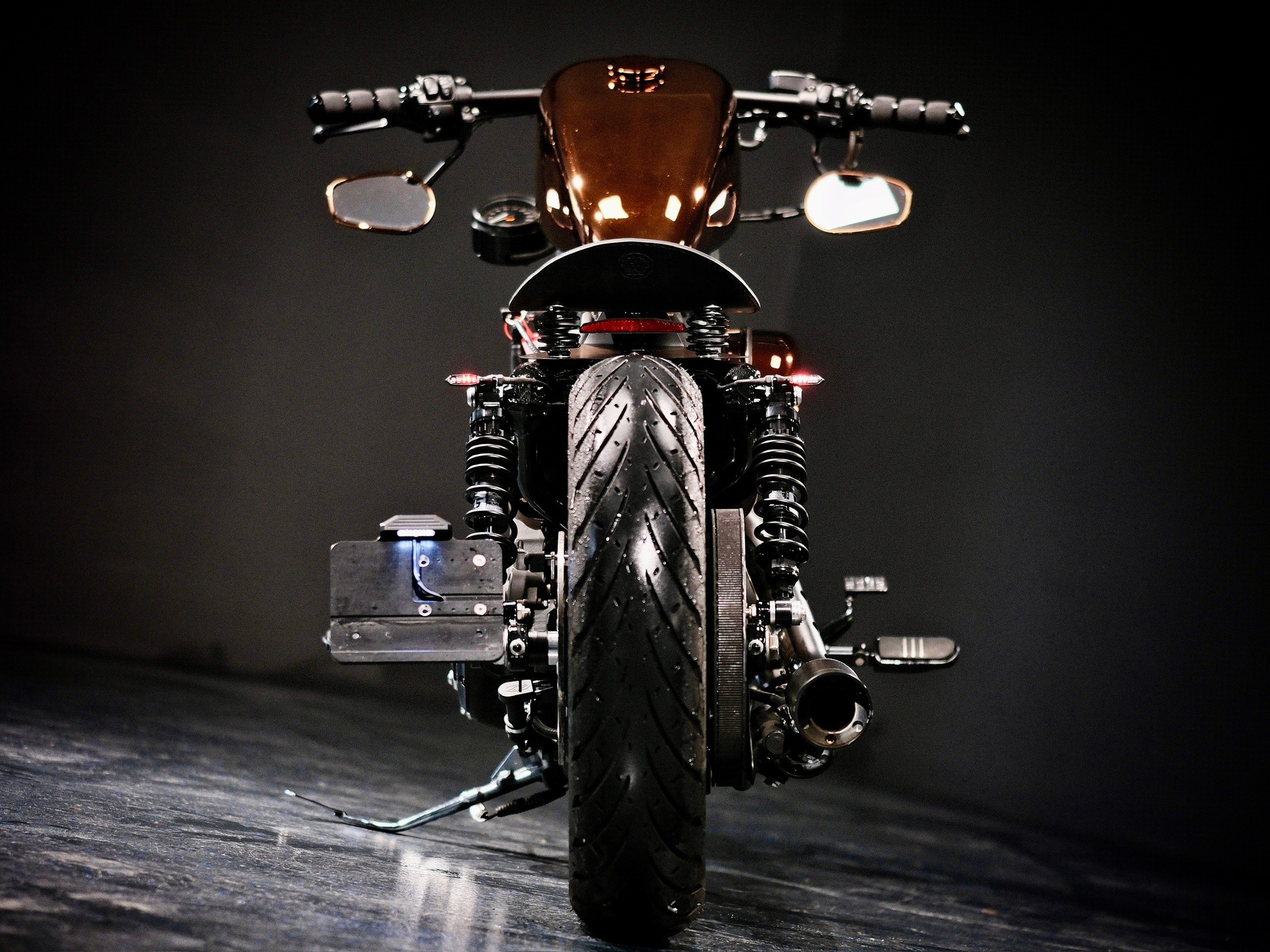 HARLEY-DAVIDSON XL 883 N Sportster Iron-showroom-element-2