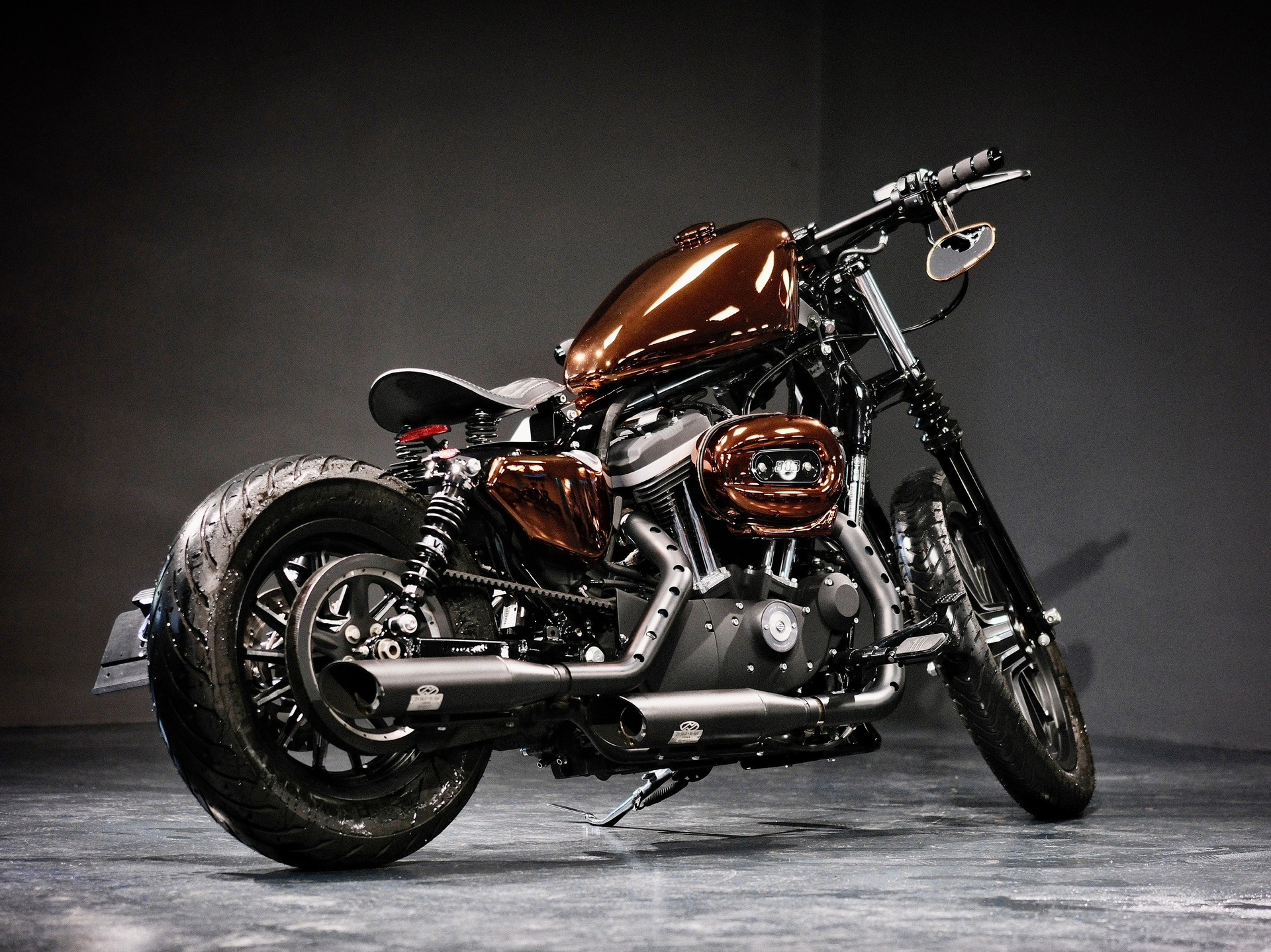 HARLEY-DAVIDSON XL 883 N Sportster Iron-showroom-element-1