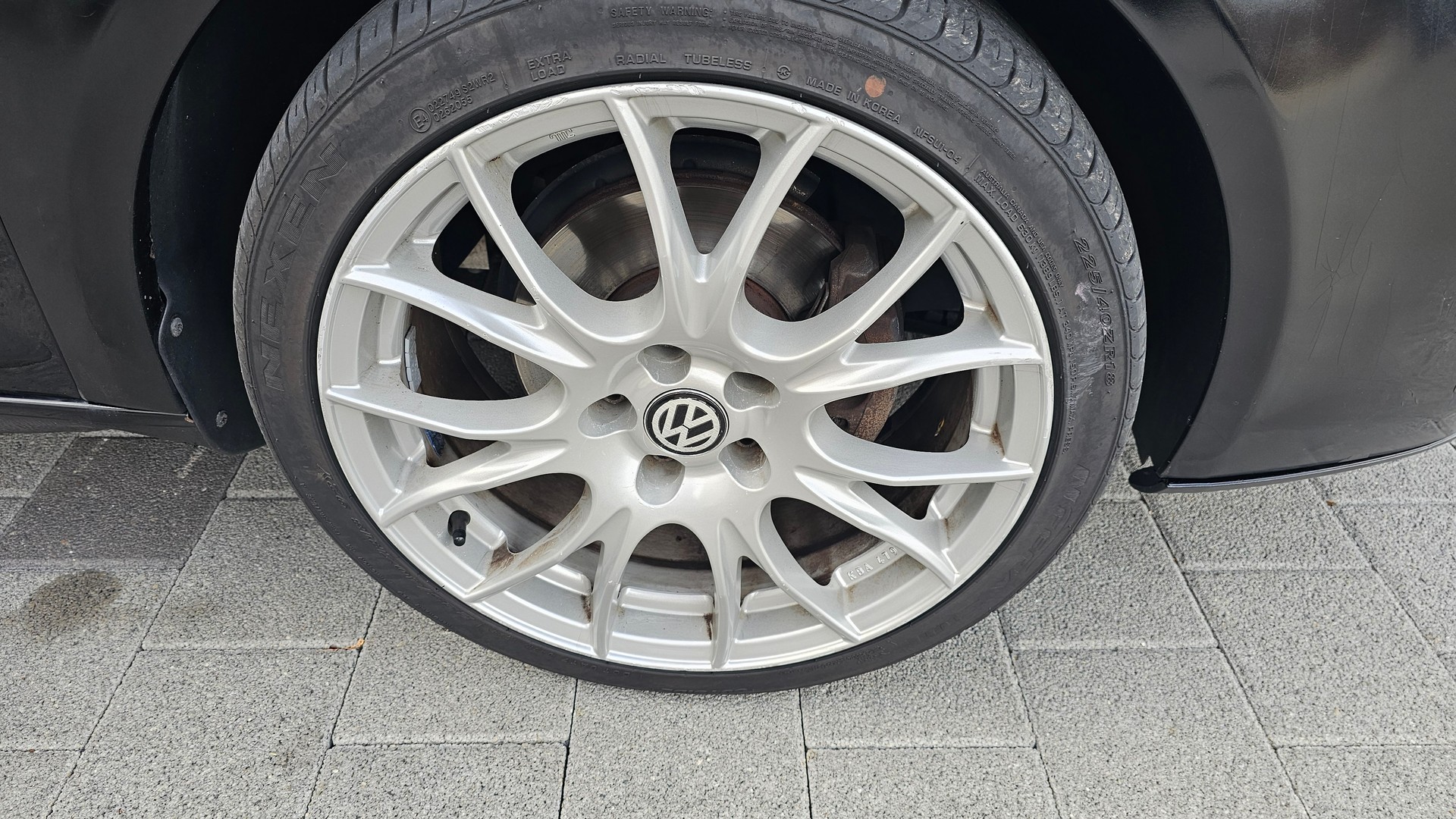 VW Touran 2.0 TDI Highline-image-13
