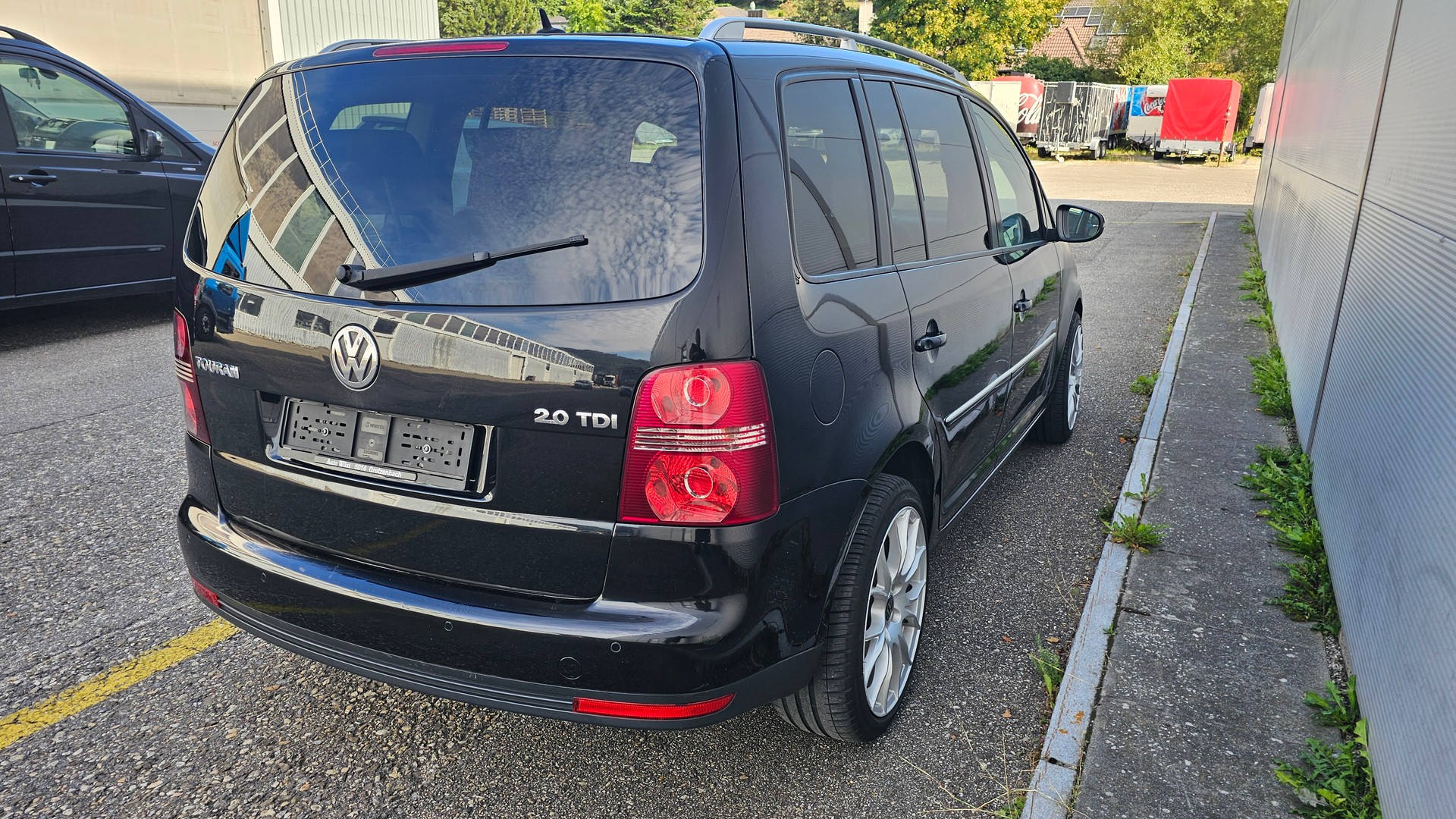 VW Touran 2.0 TDI Highline-image-5