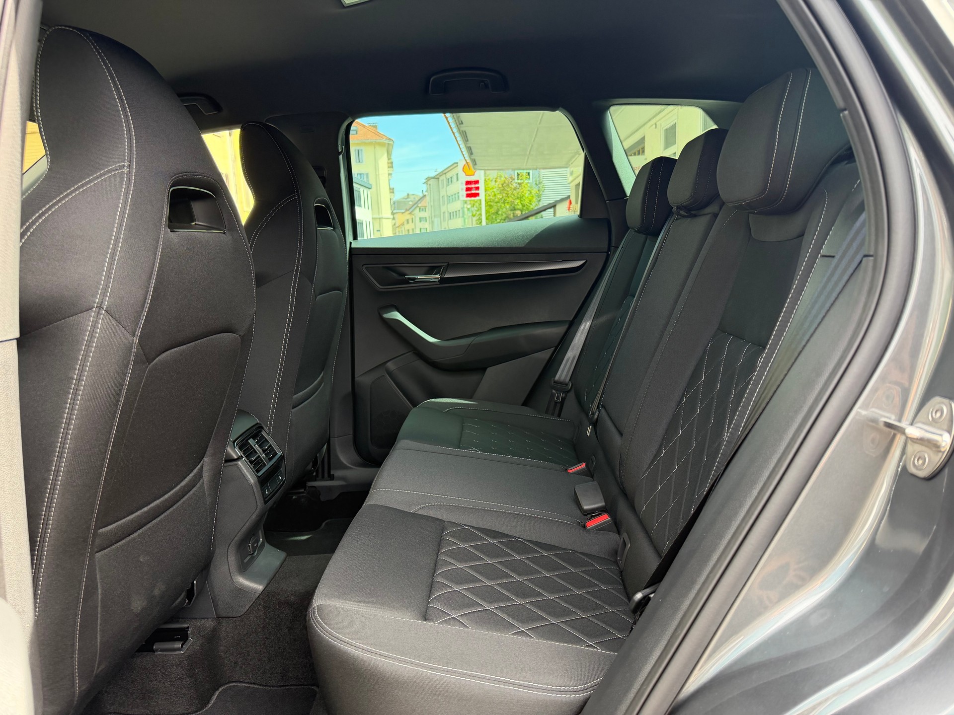 SKODA Karoq 2.0TSI SportL.4x4-image-6
