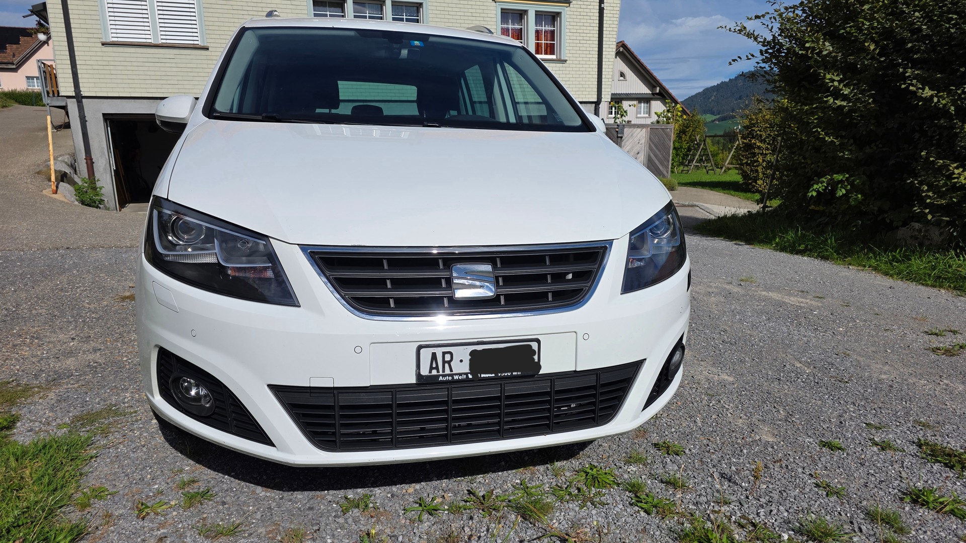 SEAT 2.0 TDI 150 Style Adv. 4x4 S/S aus 1 Hand Serviceheft vorhanden.-image-3