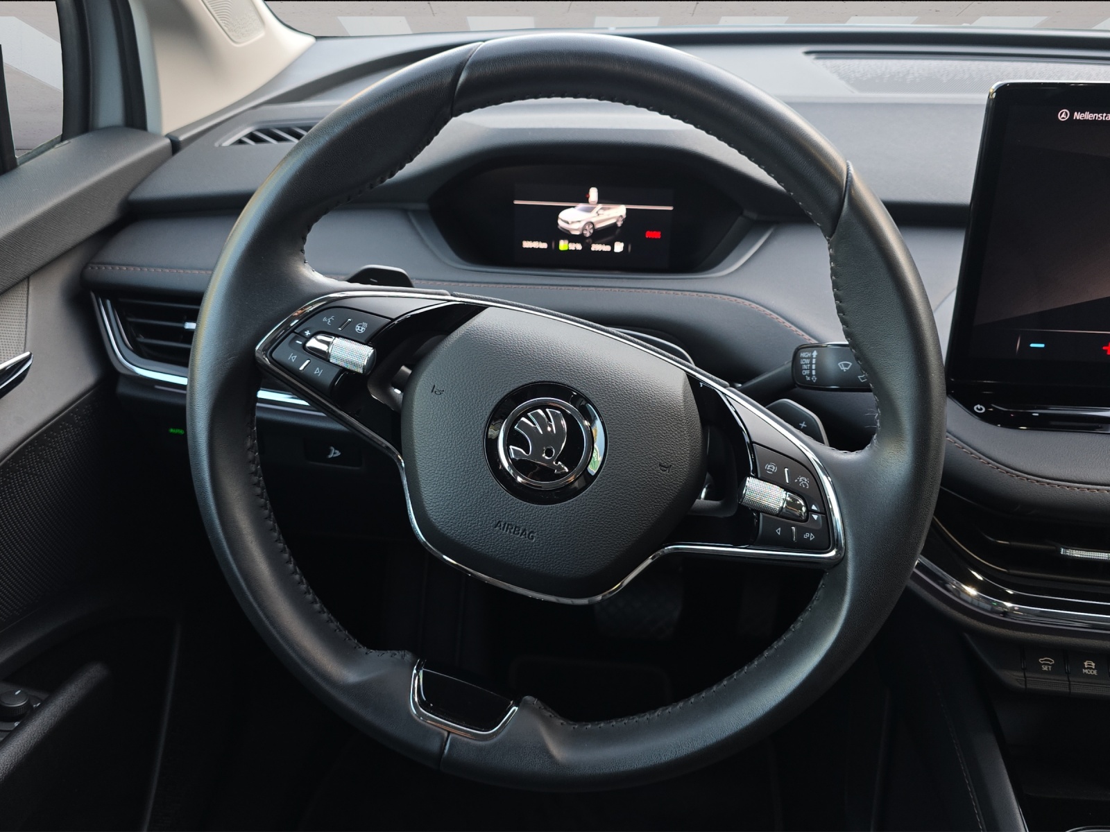 SKODA Enyaq iV 80-image-5