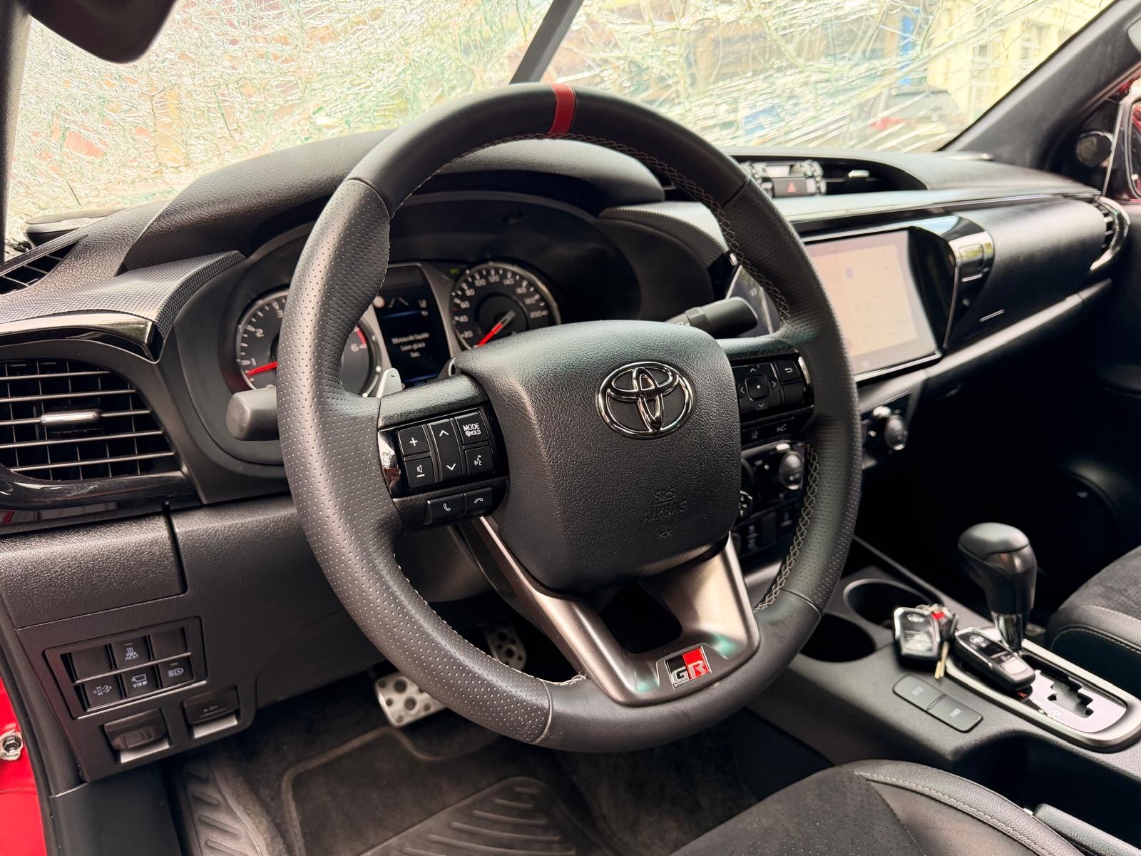 TOYOTA Hilux 2.8d GR Sport II Double Cab 4x4 A-image-8