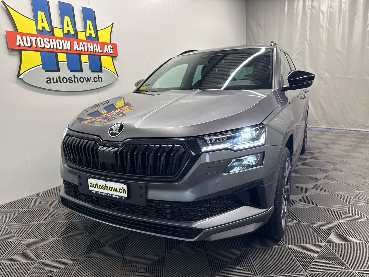 SKODA Karoq 2.0 TSI SportLine 4x4 DSG-image-17