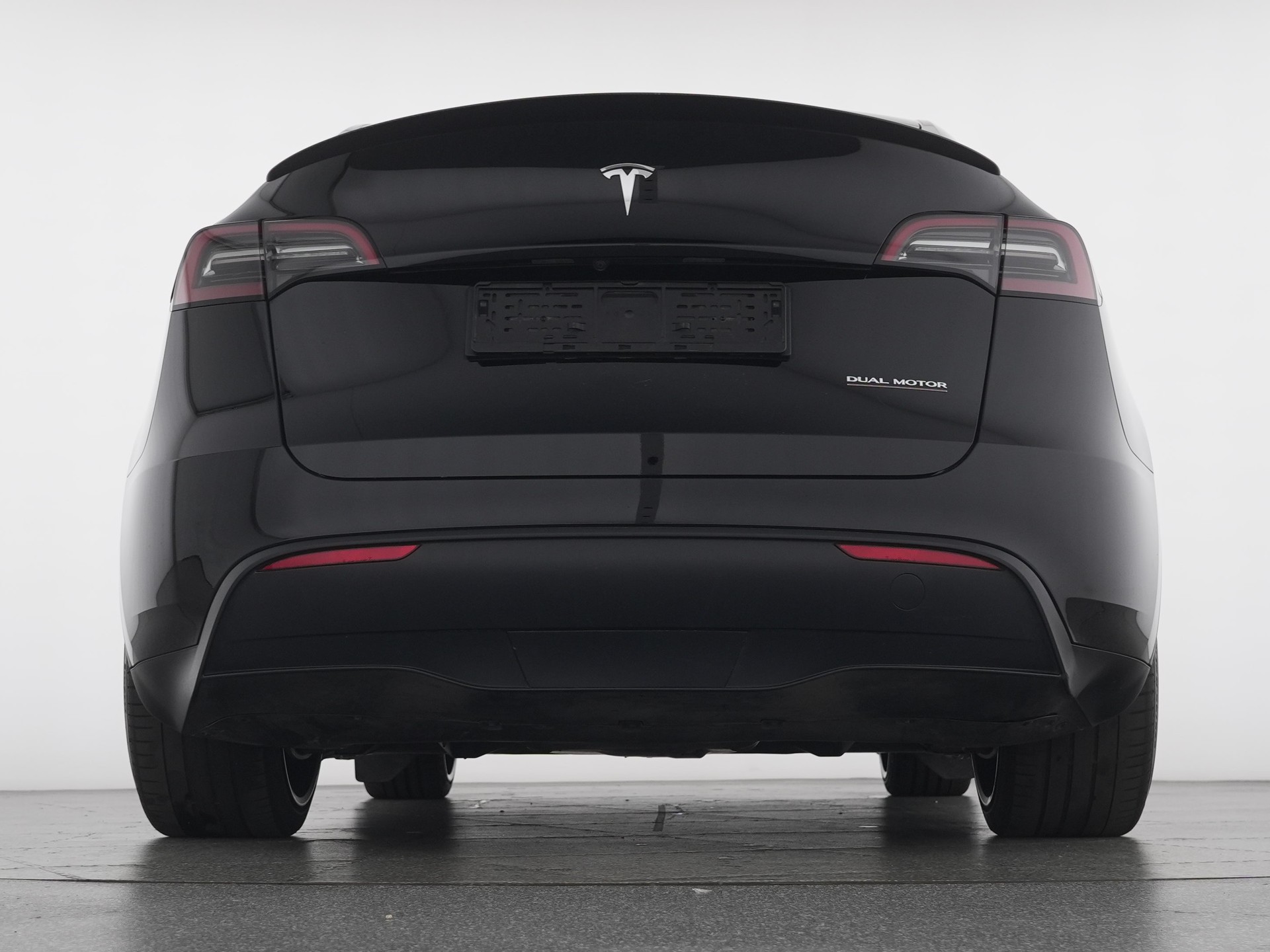 TESLA Model Y Performance-image-3