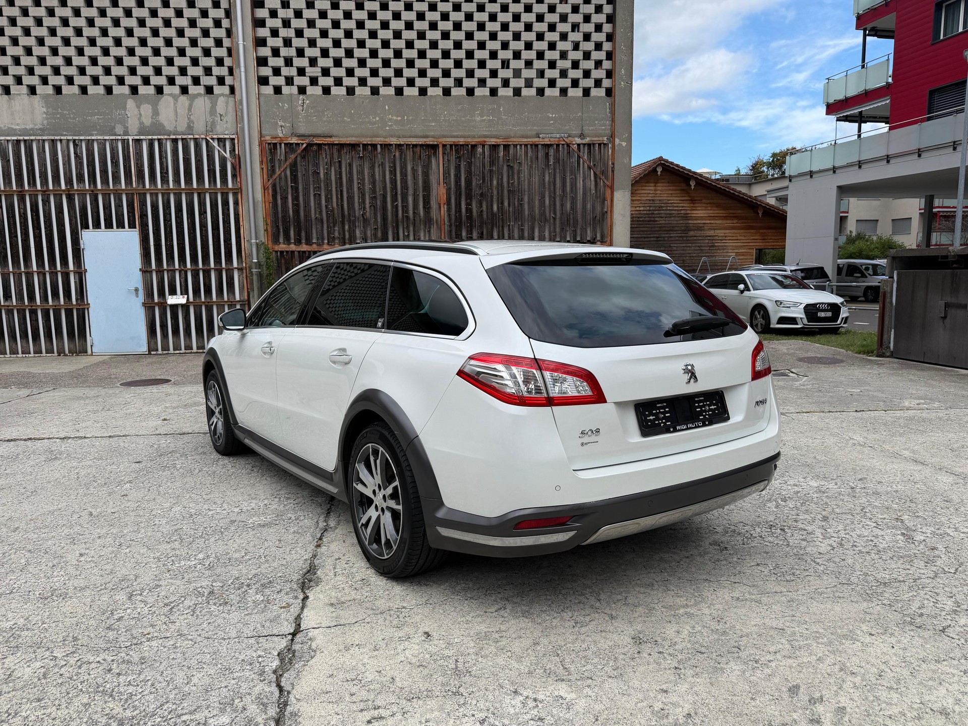 PEUGEOT 508 RXH 2.0 HDI Hybrid4 EGS6-showroom-element-2