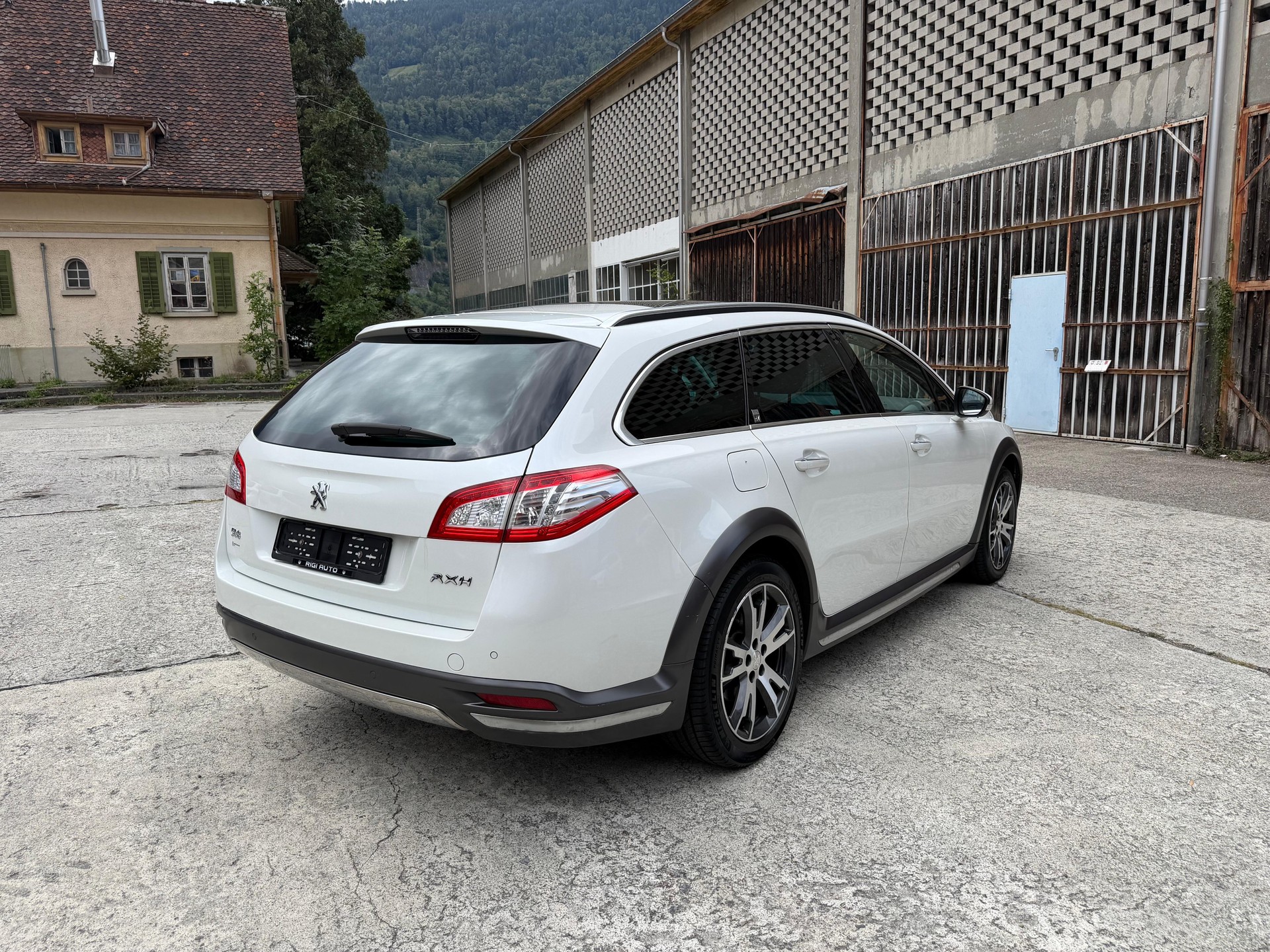 PEUGEOT 508 RXH 2.0 HDI Hybrid4 EGS6-showroom-element-3