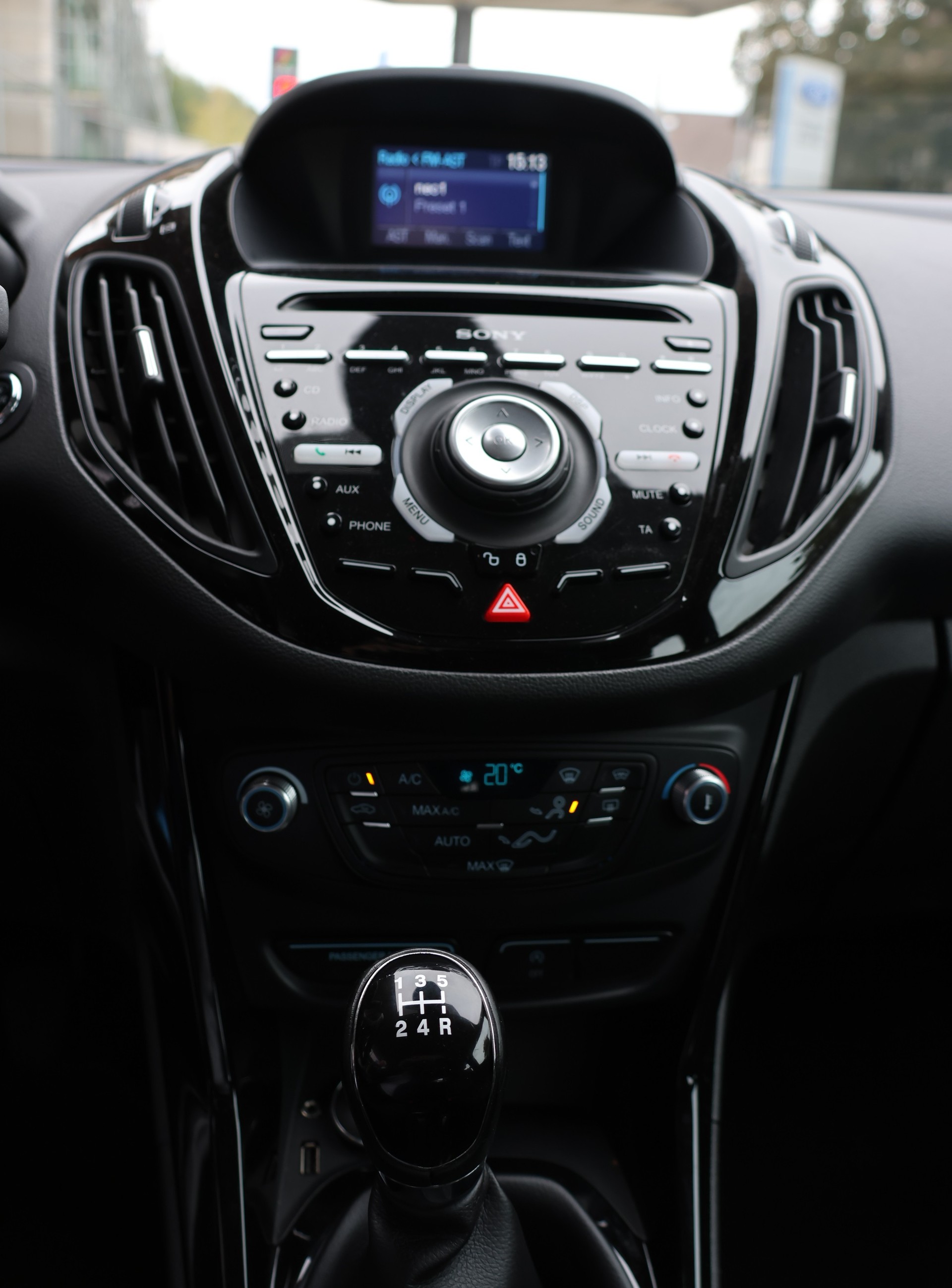 FORD Titanium S/S-image-13
