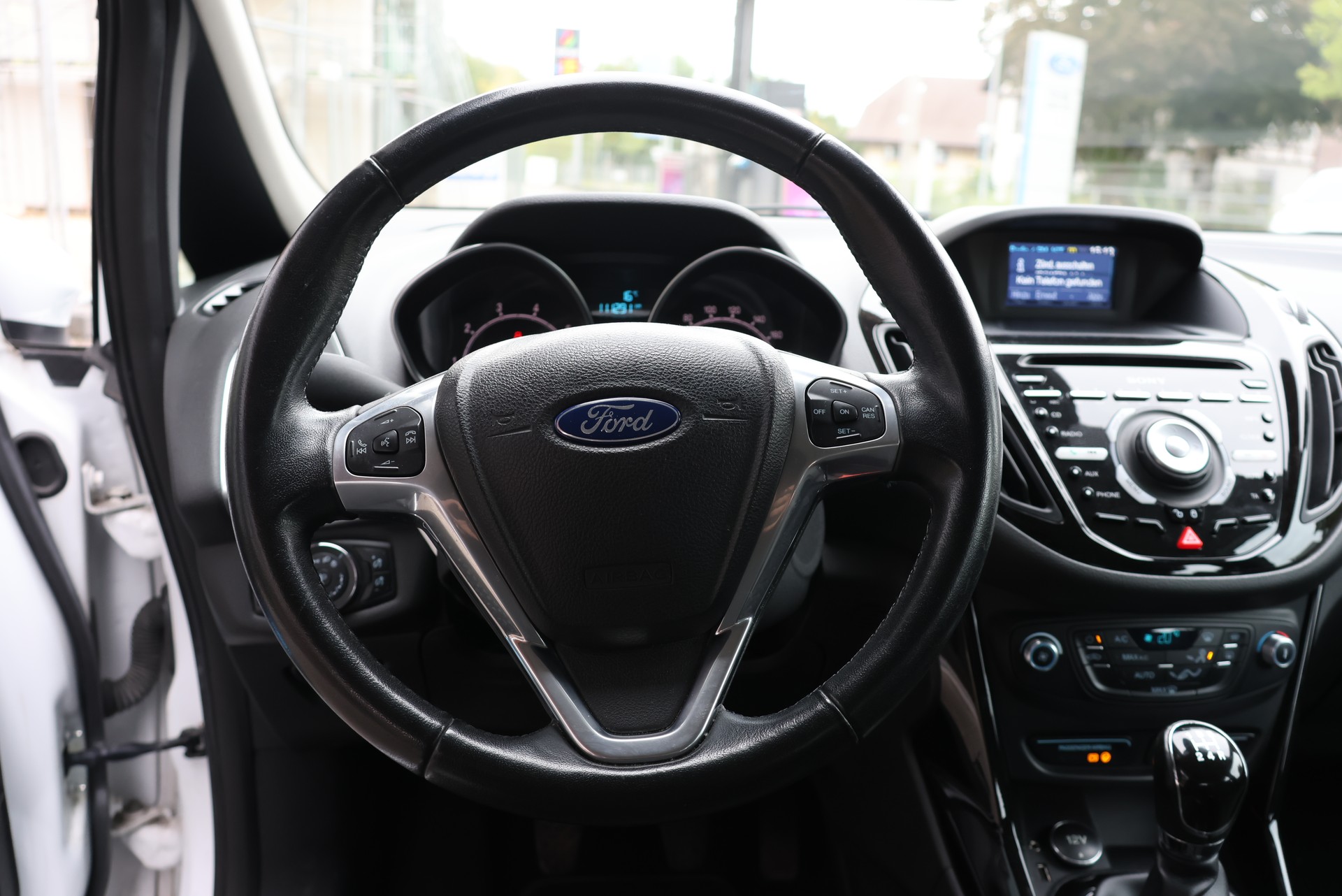 FORD Titanium S/S-image-15