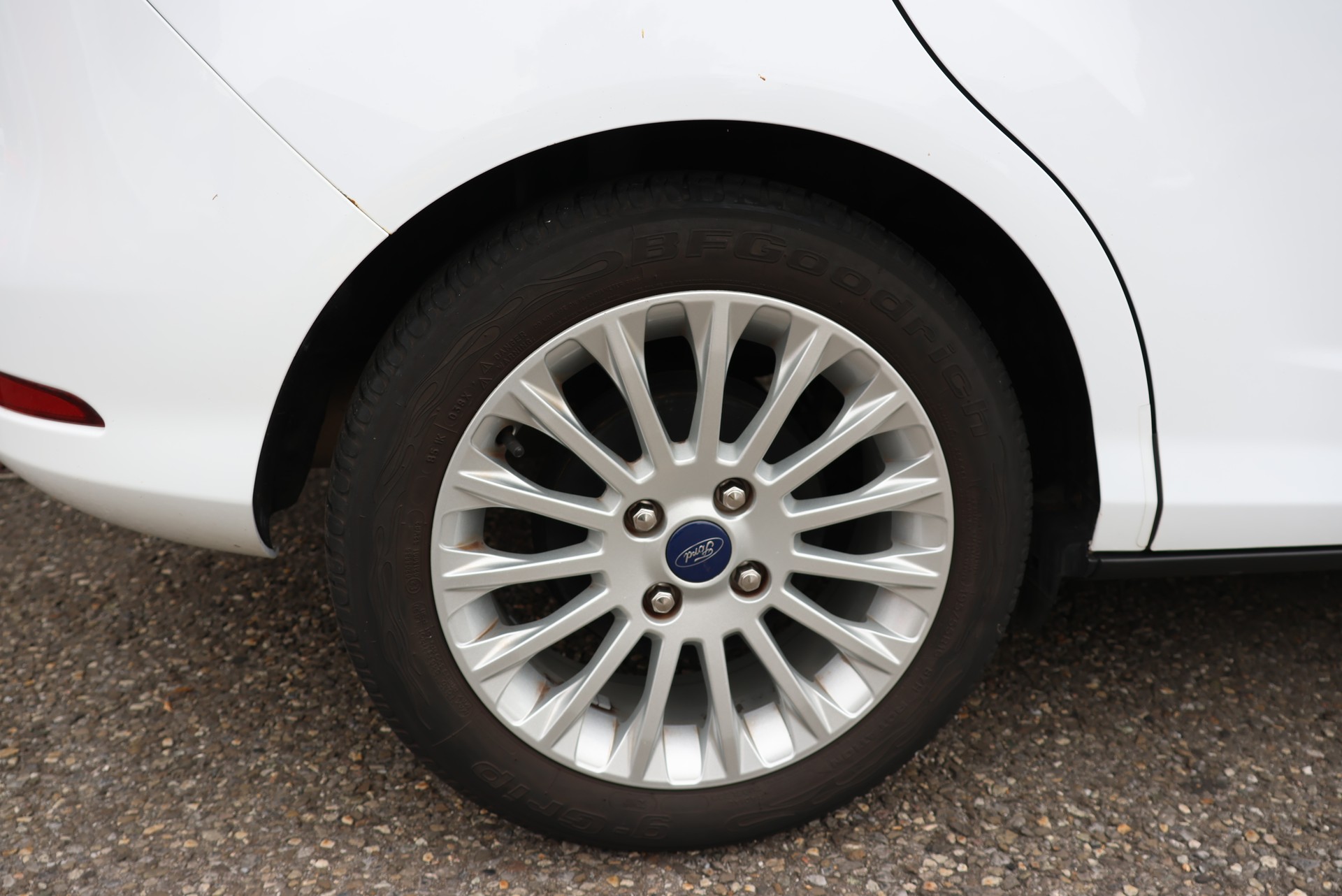 FORD Titanium S/S-image-16