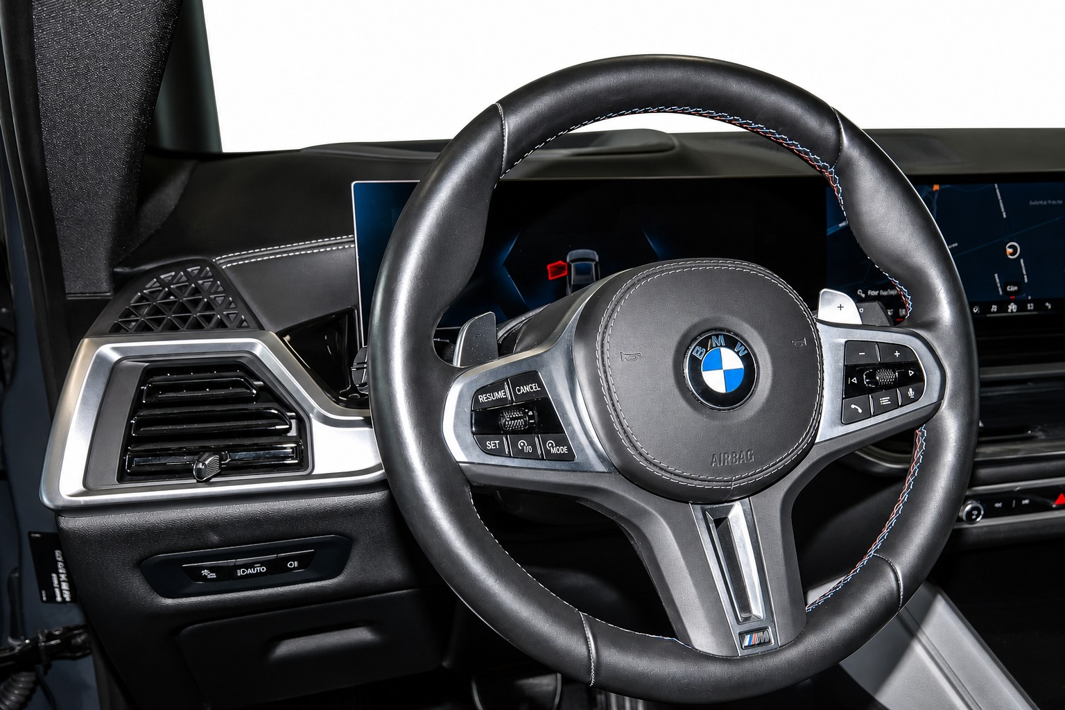 BMW X6 M60i M Sport Pro xDrive 48V Steptronic Individual-image-16