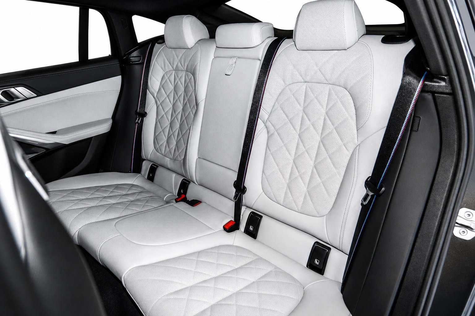 BMW X6 M60i M Sport Pro xDrive 48V Steptronic Individual-image-20