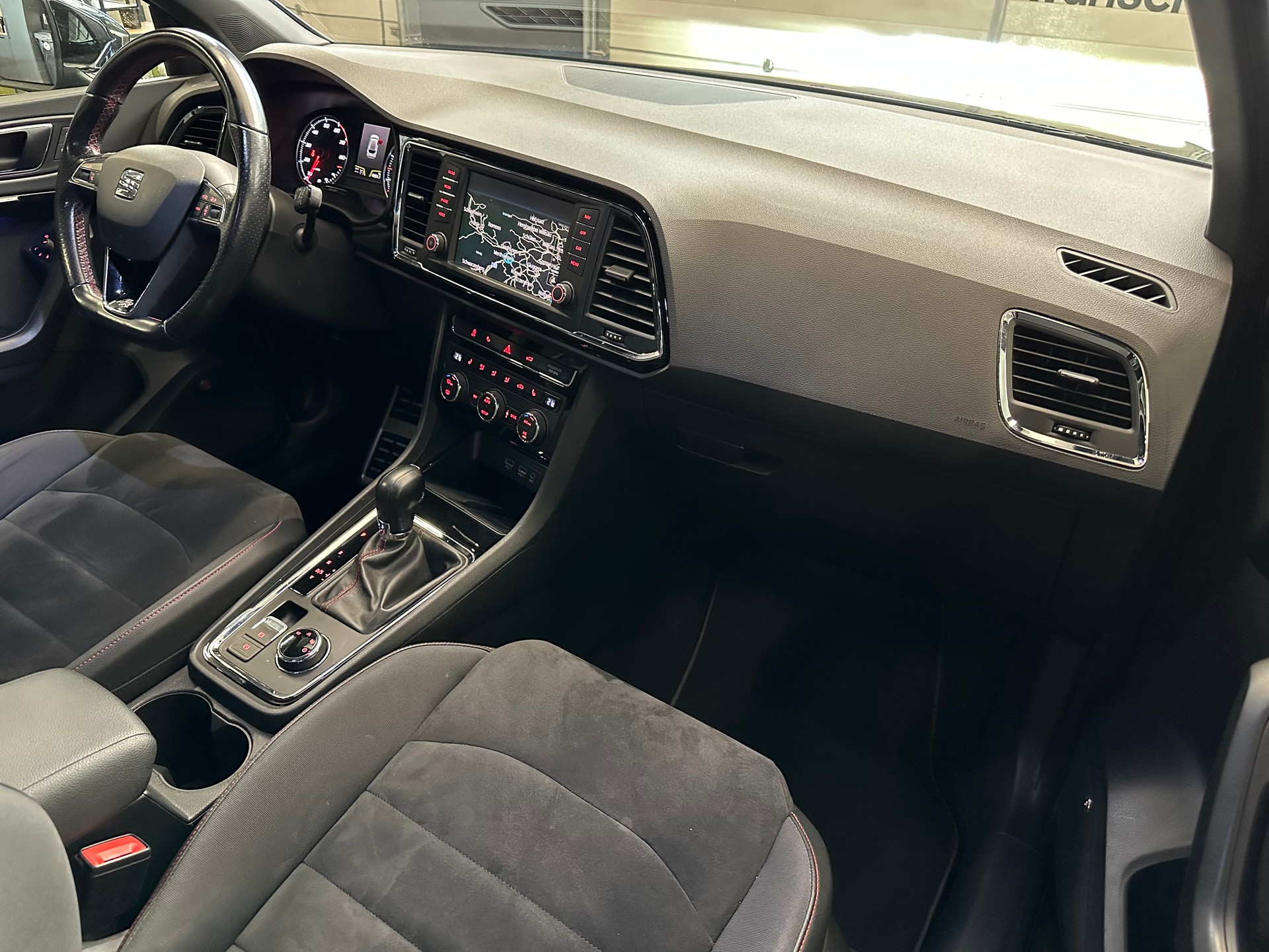 SEAT Ateca 1.4 TSI FR DSG-image-11