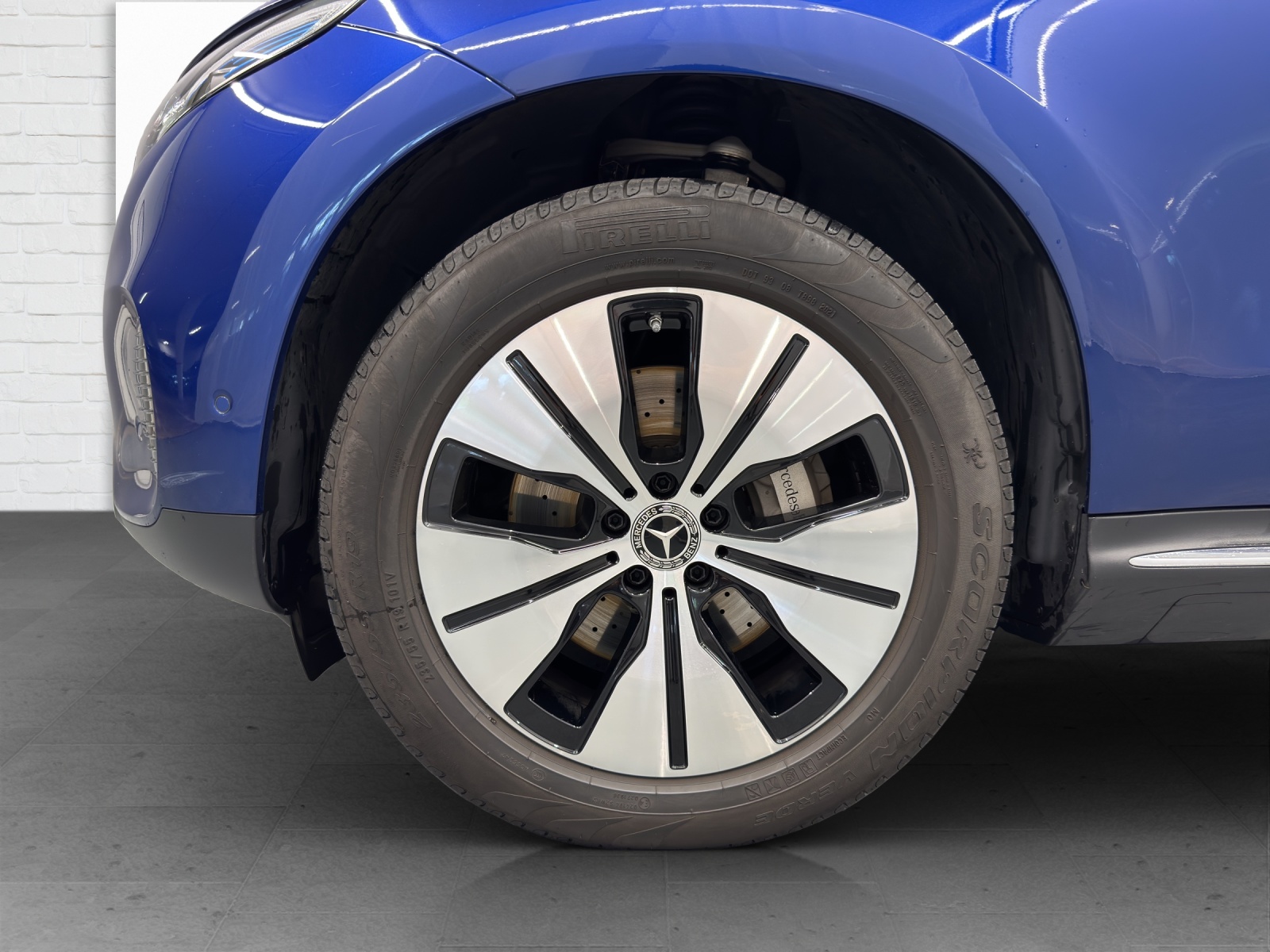 MERCEDES-BENZ EQC 400 4Matic-image-5