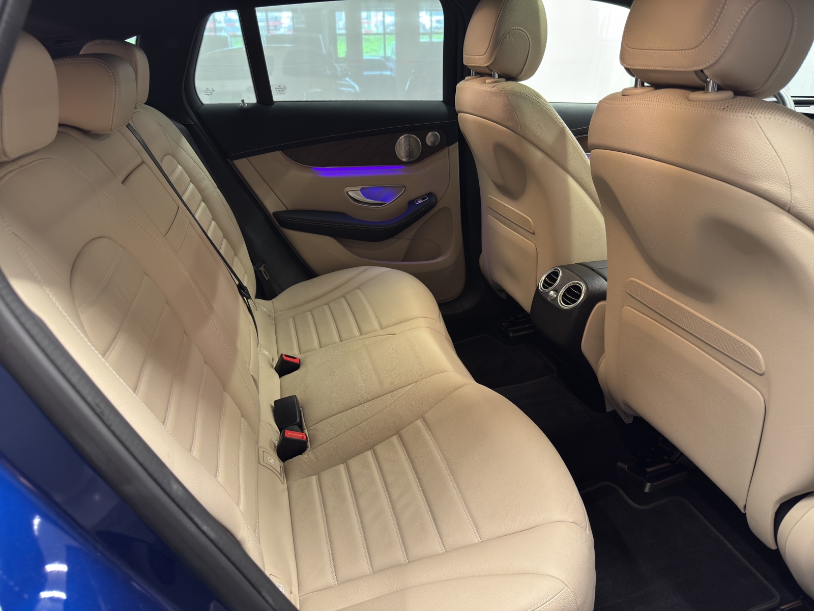 MERCEDES-BENZ EQC 400 4Matic-image-9