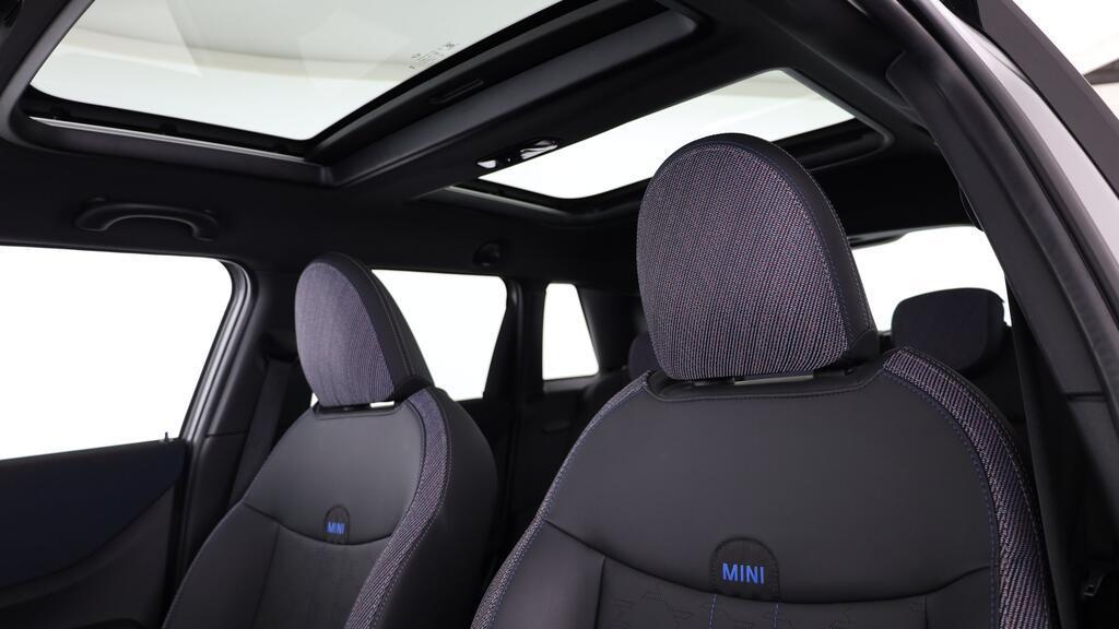 MINI Cooper 5 door S-image-17