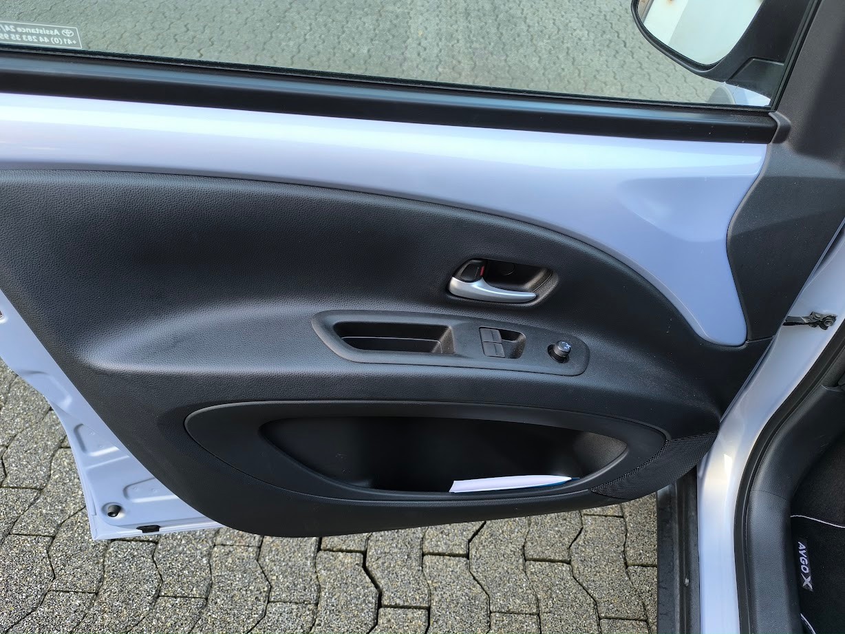 TOYOTA Aygo X 1.0 VVT-i JBL EditionCVT-image-11