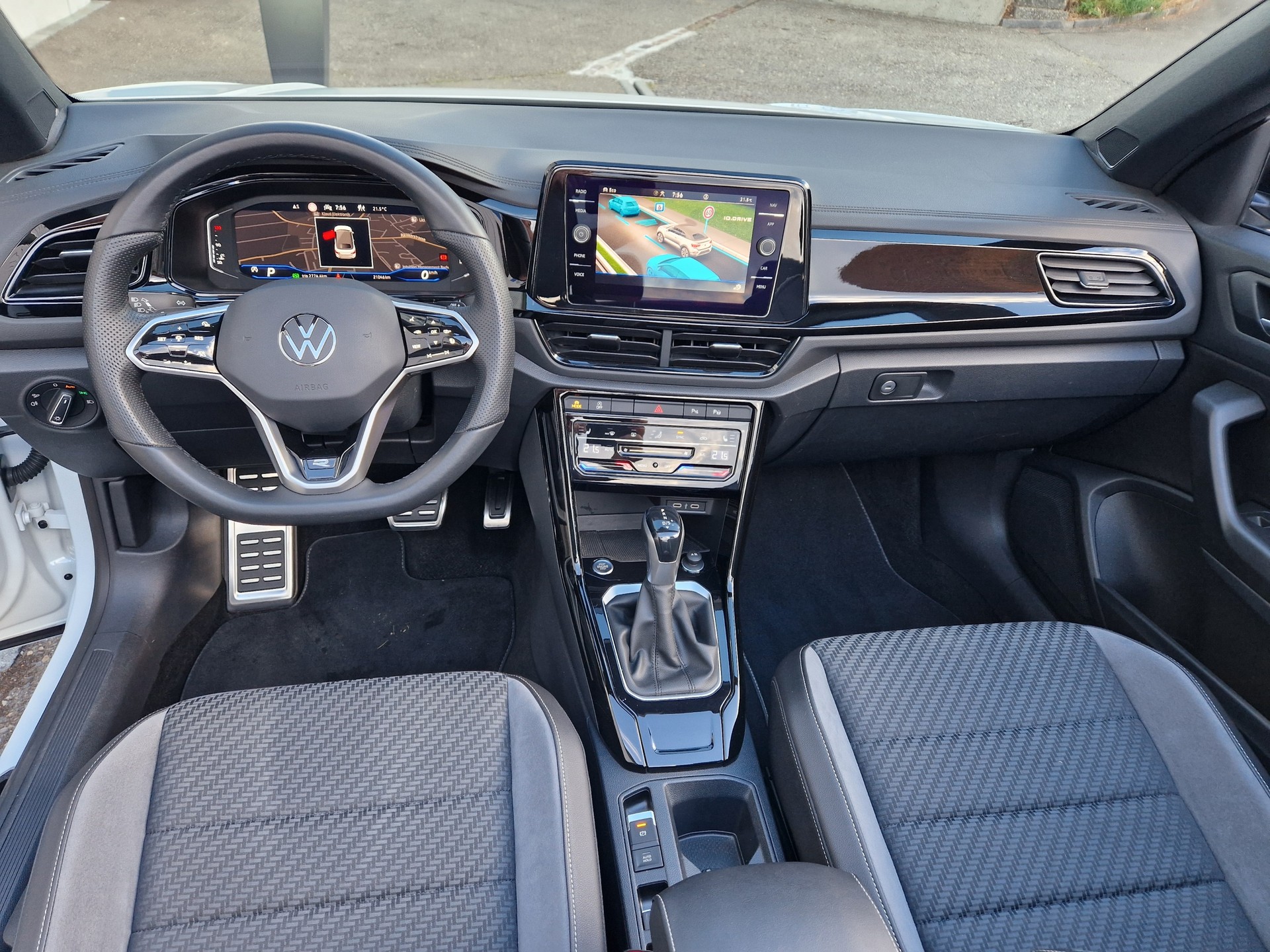 VW T-Roc Cabriolet 1.5 TSI EVO R-Line DSG-image-9