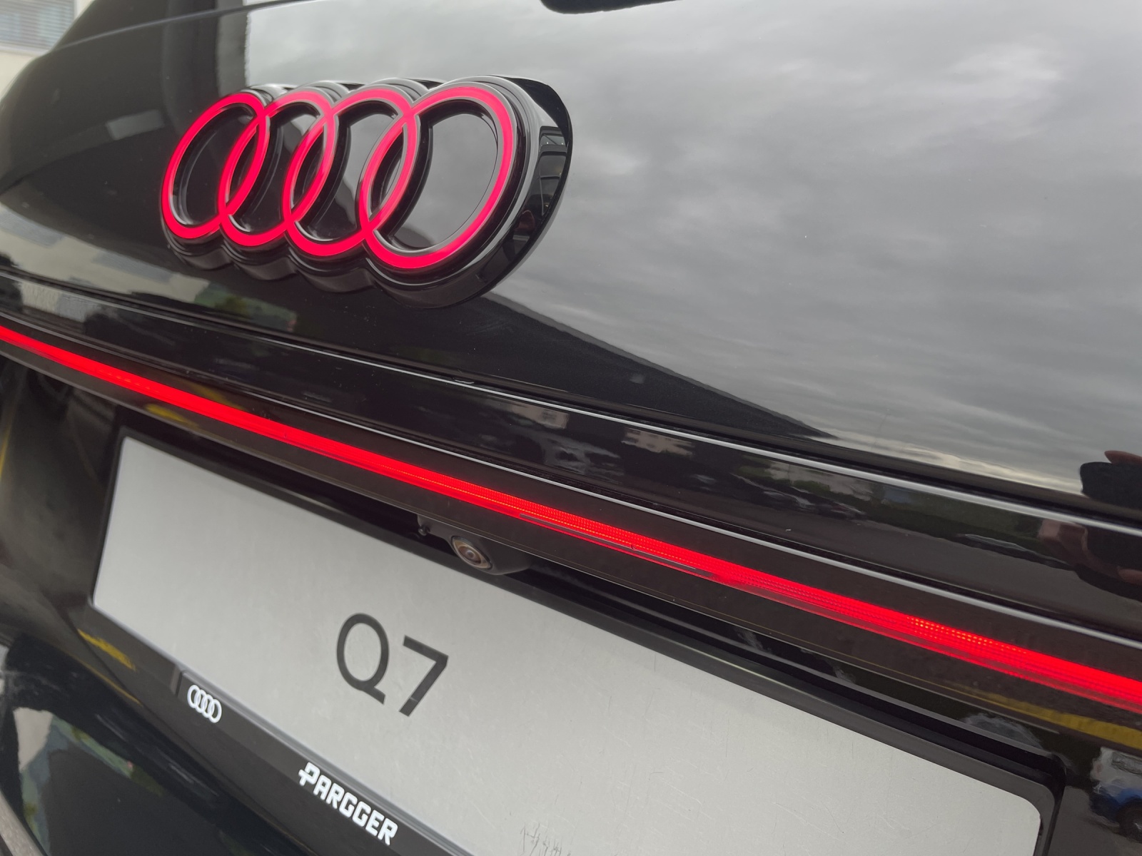 AUDI Q7 SUV TDI quattro 220 kW-image-18