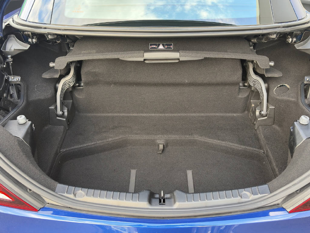 MERCEDES-BENZ SLC 200 Cabriolet-image-13
