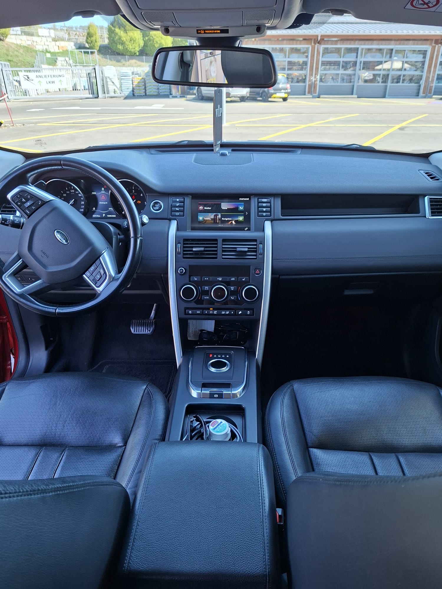 LAND ROVER 2.0 TD4 180 HSE Luxury-image-2