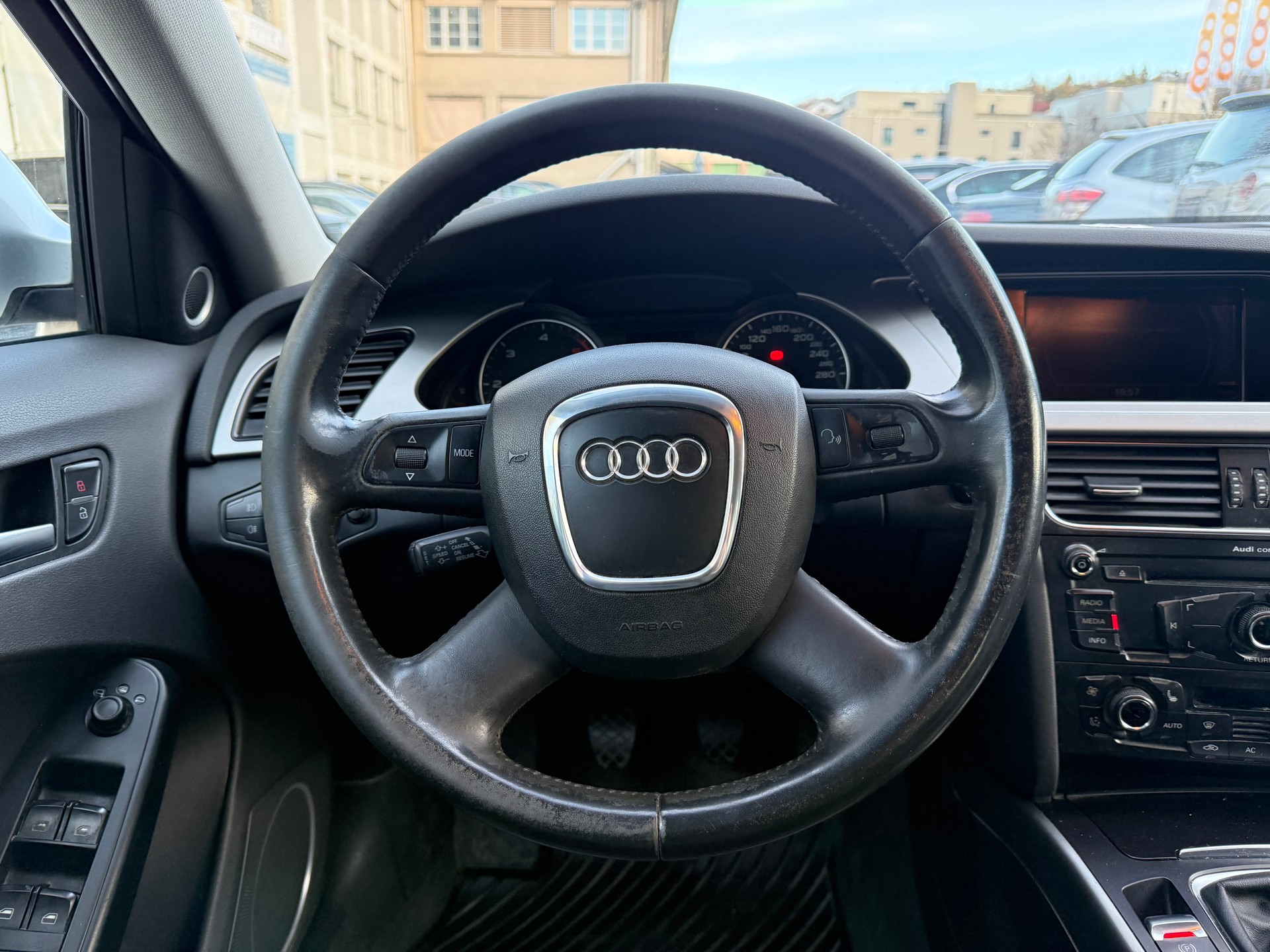 AUDI A4 Avant 3.0 TDI quattro-image-6