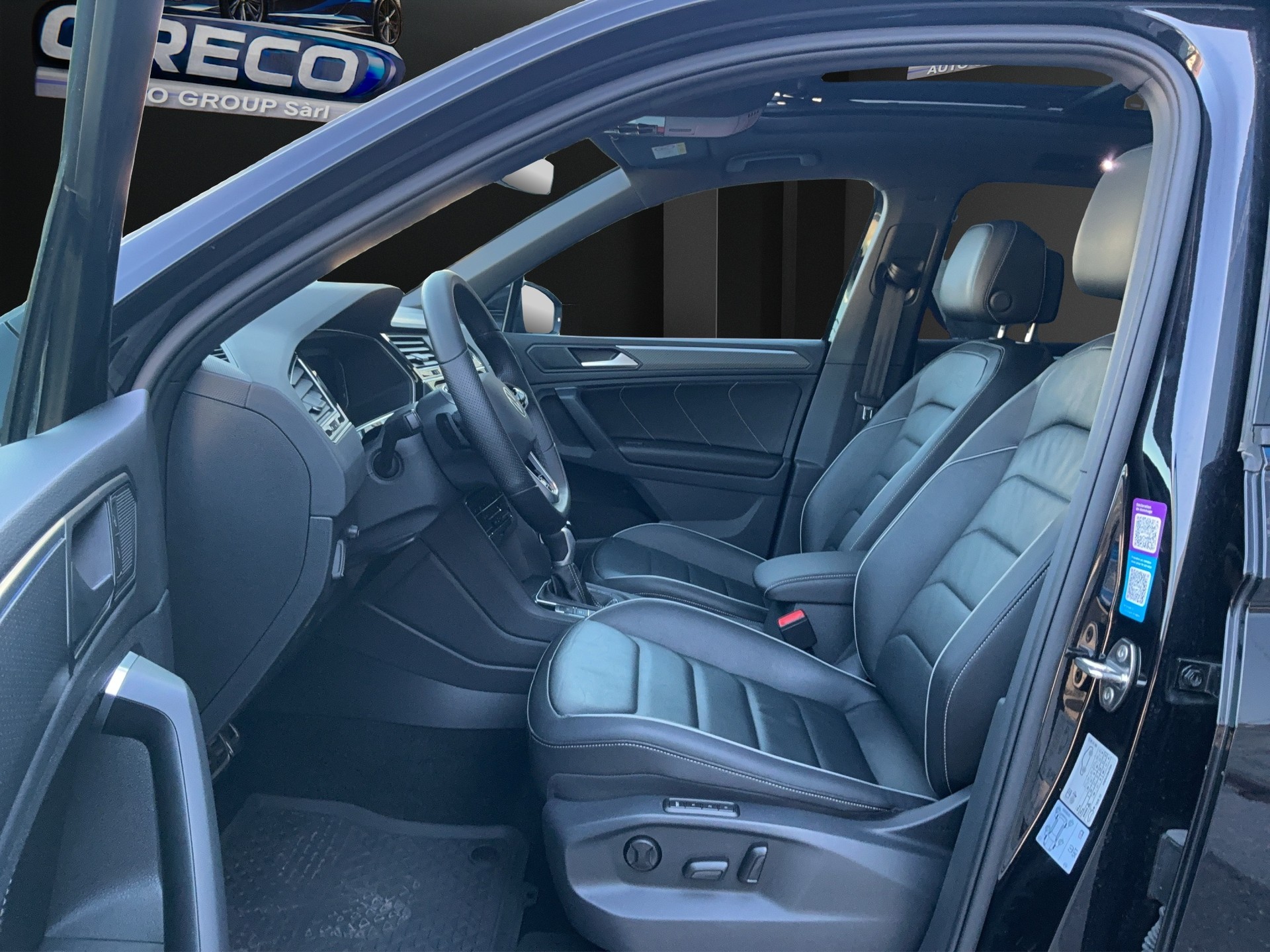 VW Tiguan 2.0TSI R-Line 4Motion DSG Black line-image-10